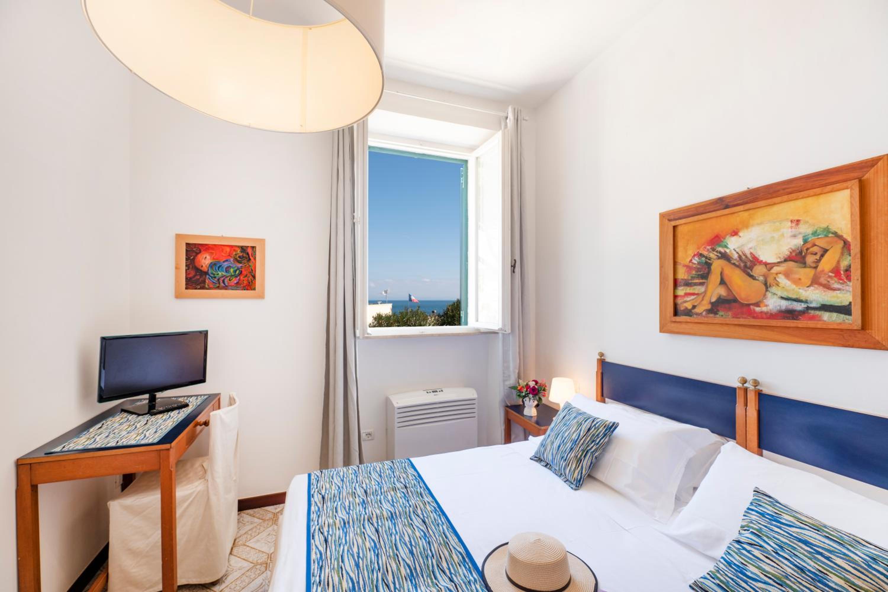 Classic Double Room - Photo 1