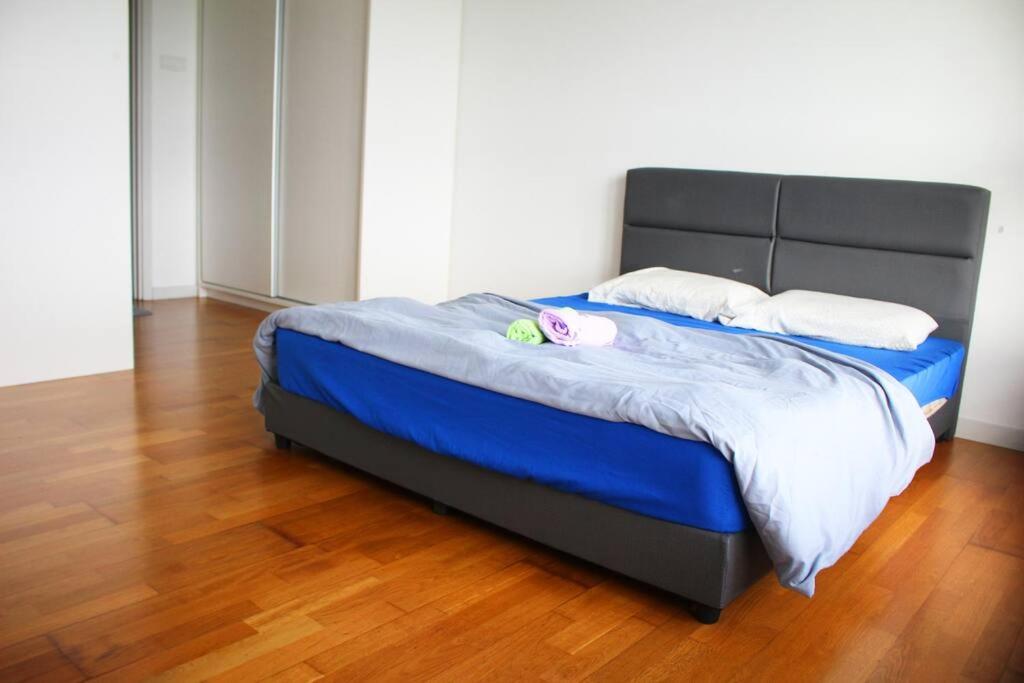Three-Bedroom Apartment photo 3