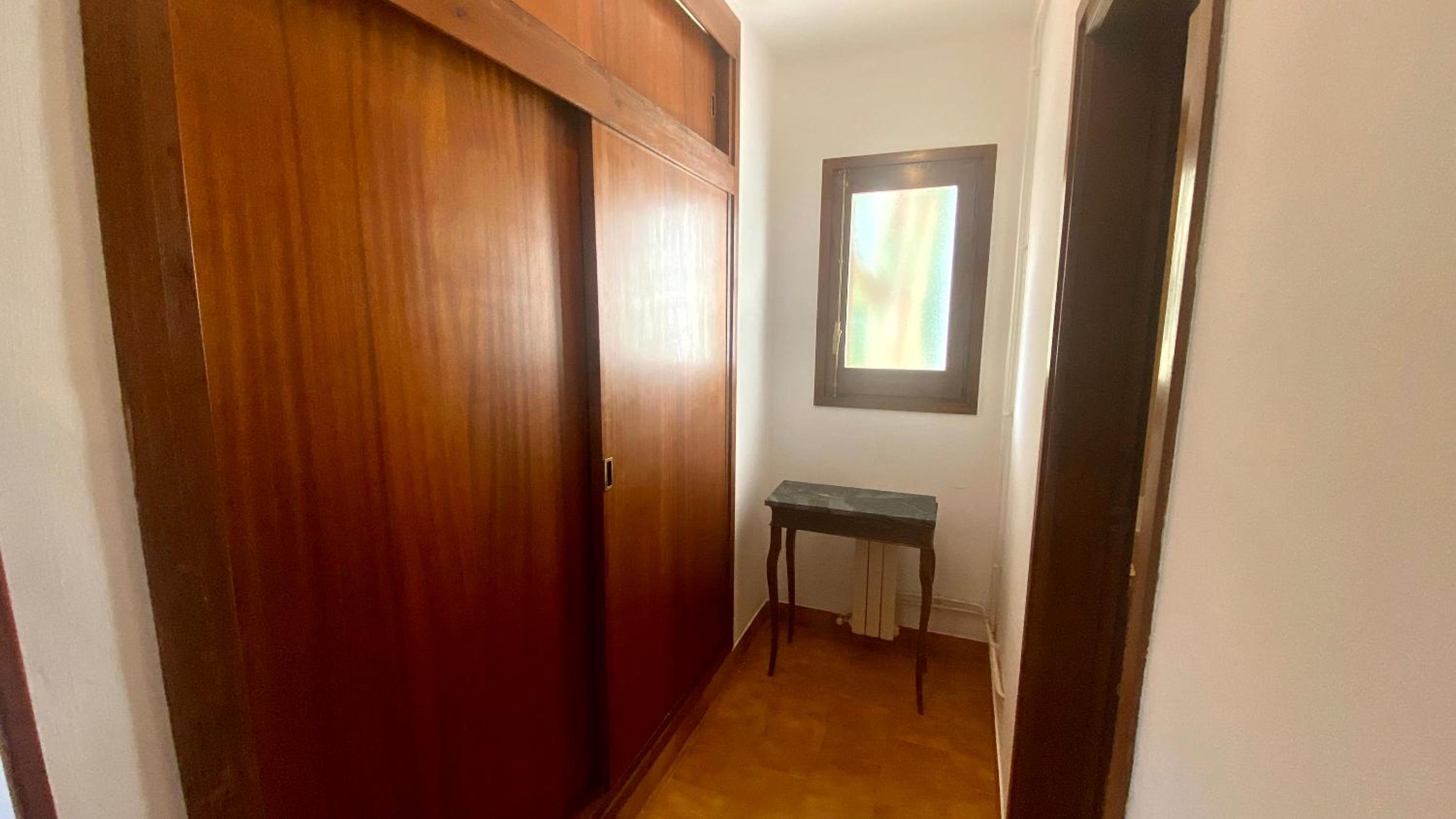 Casa de cuatro habitaciones