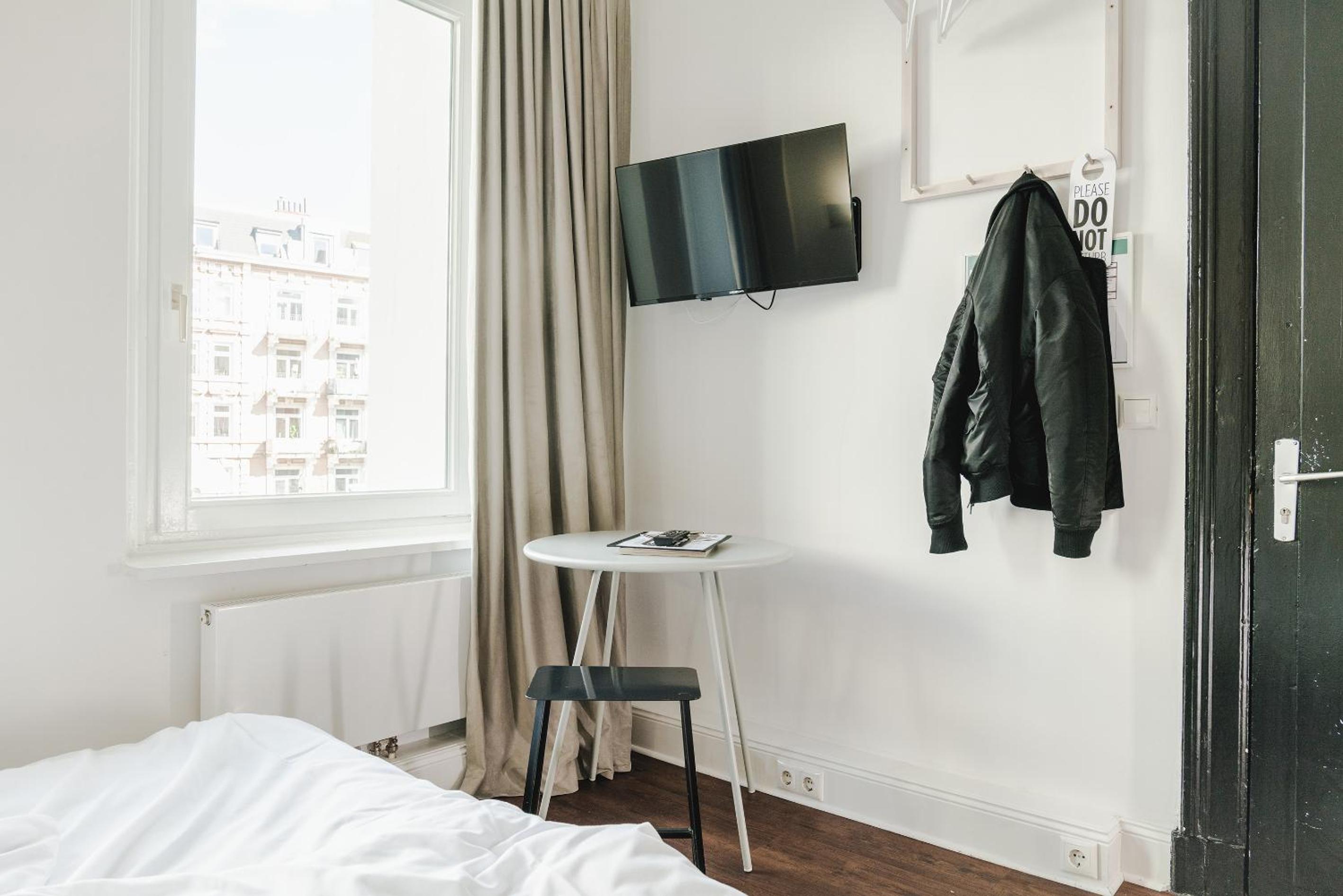 Small Double Room - Photo 2