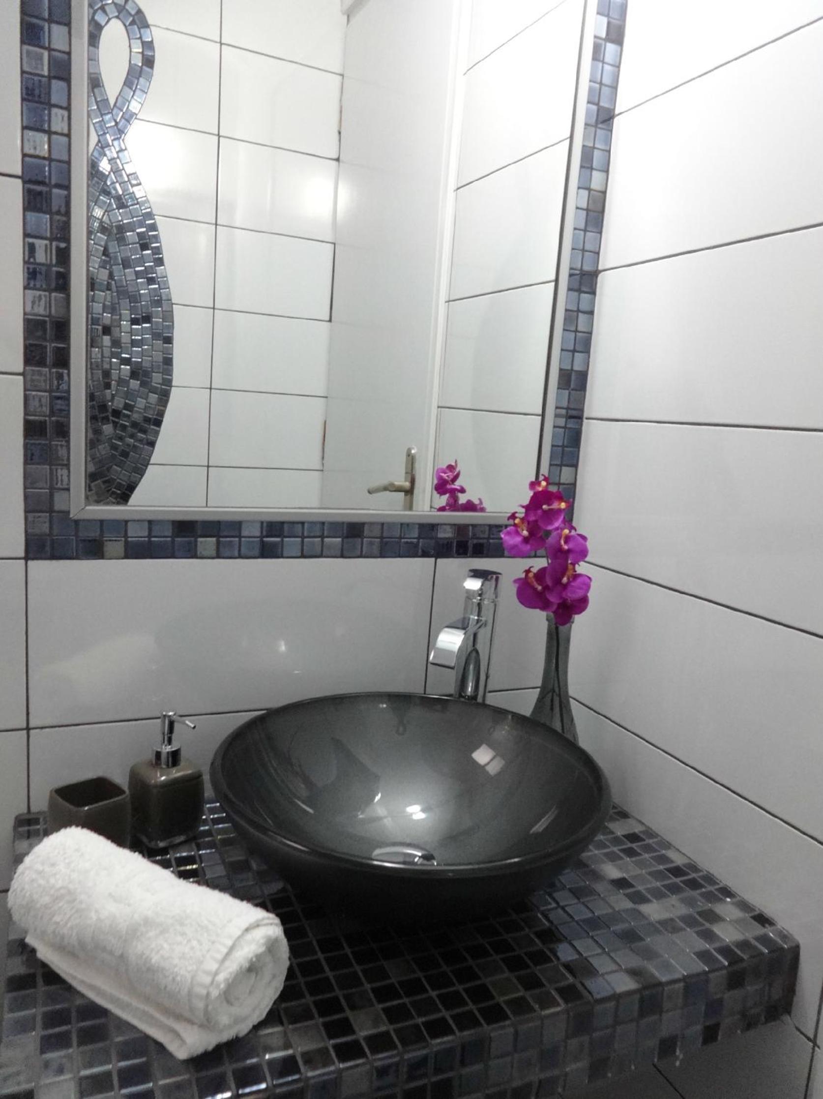 Double or Twin Room - Photo 13