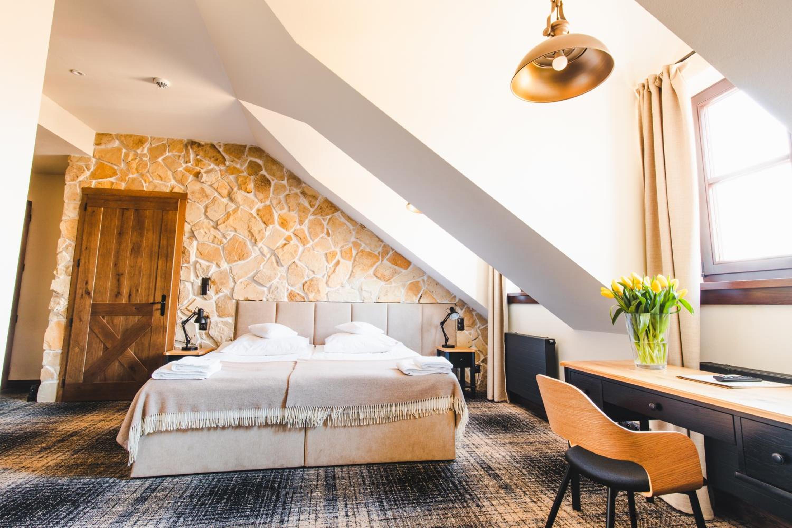 Large Double or Twin Room - Photo 2