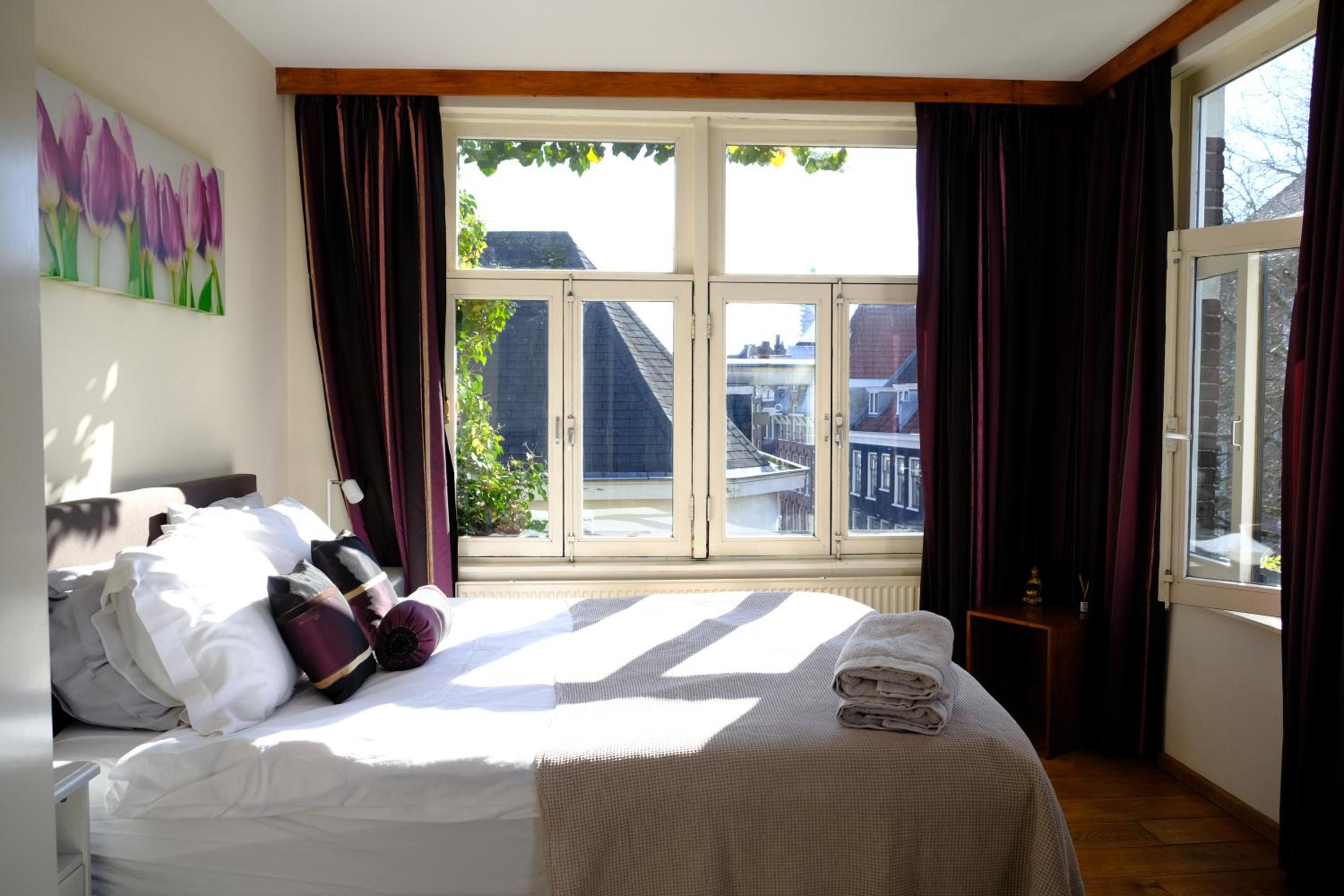 Large Double Room photo 1
