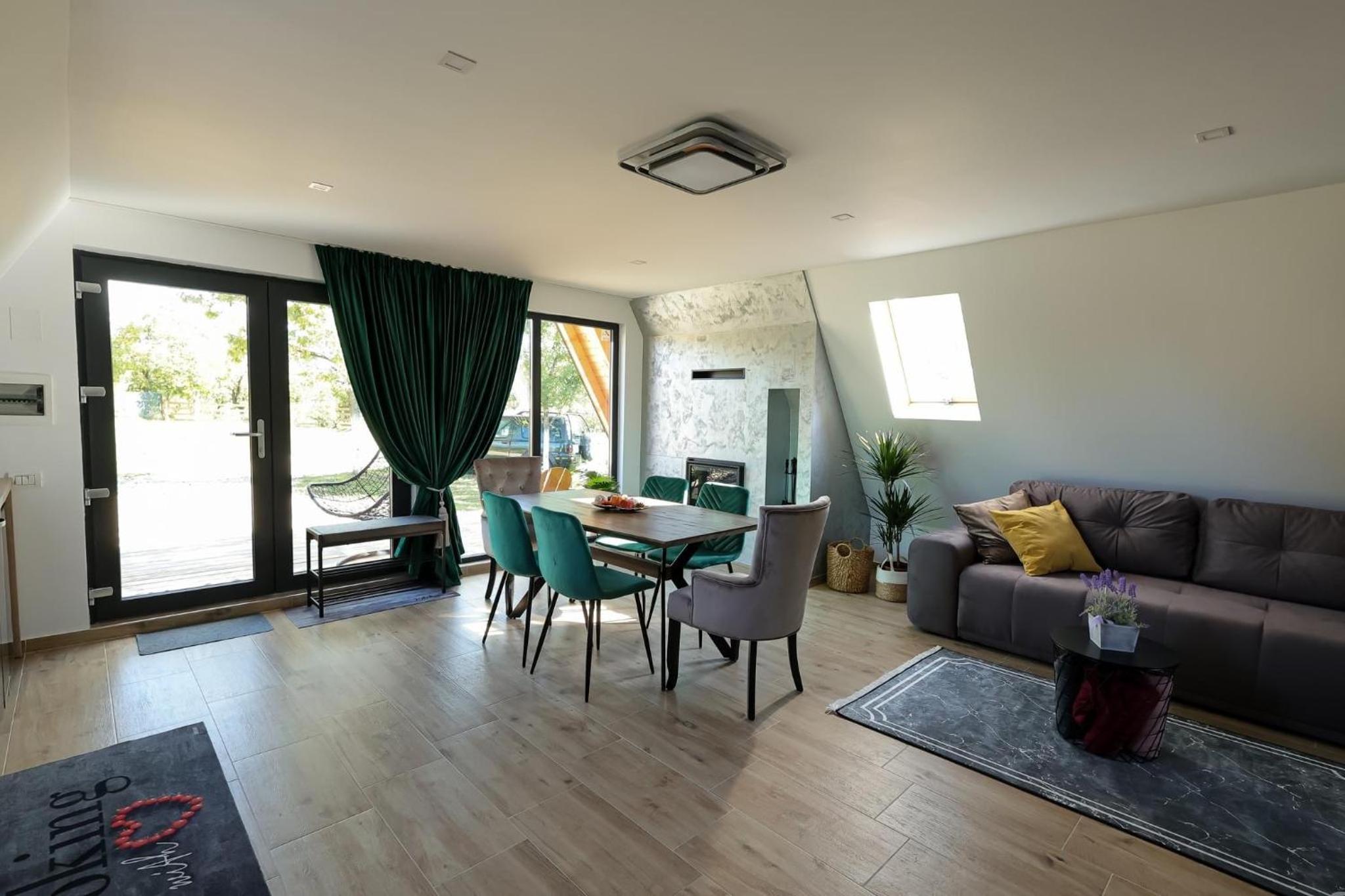 Three-Bedroom Villa photo 3