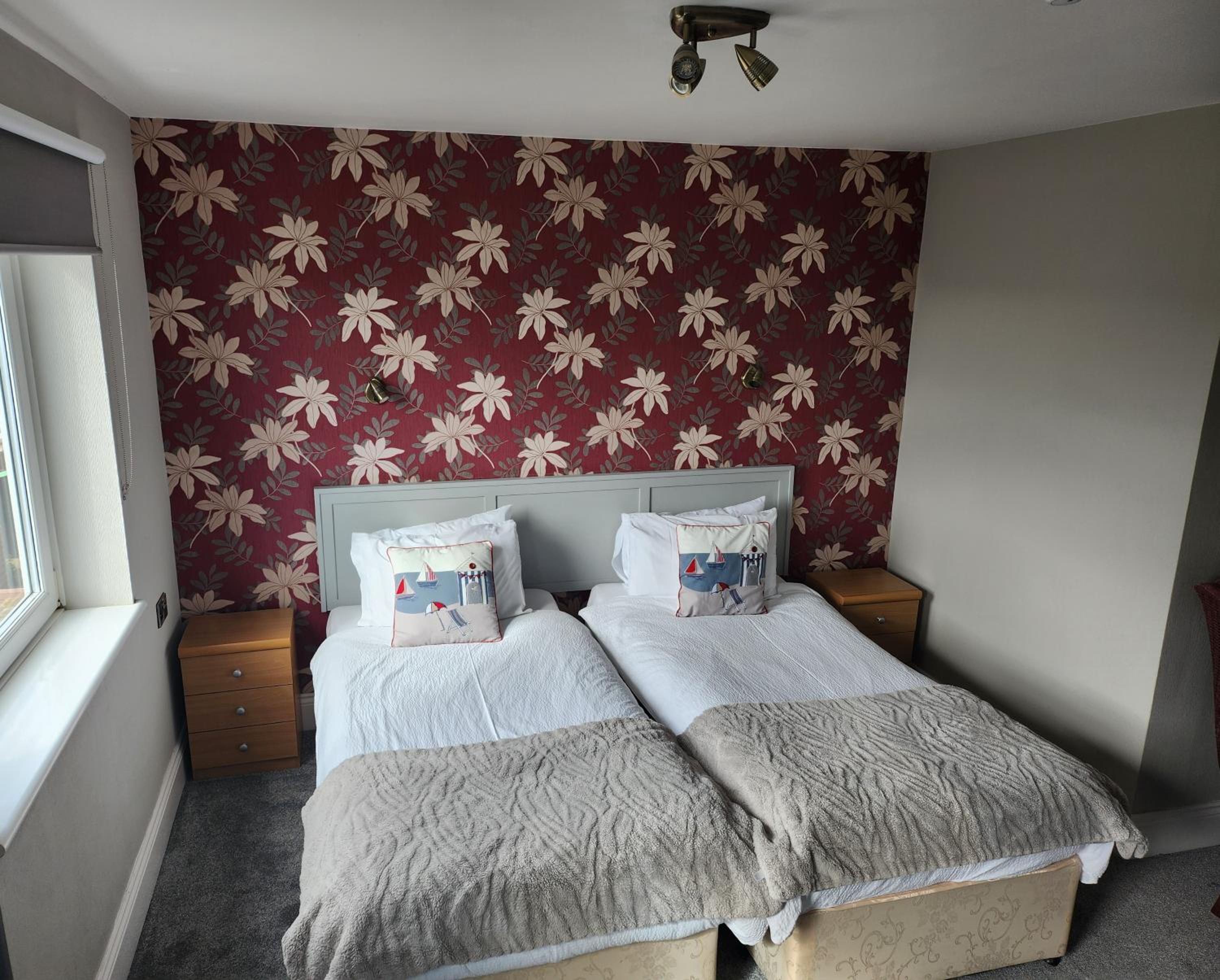 Deluxe Twin Room photo 3