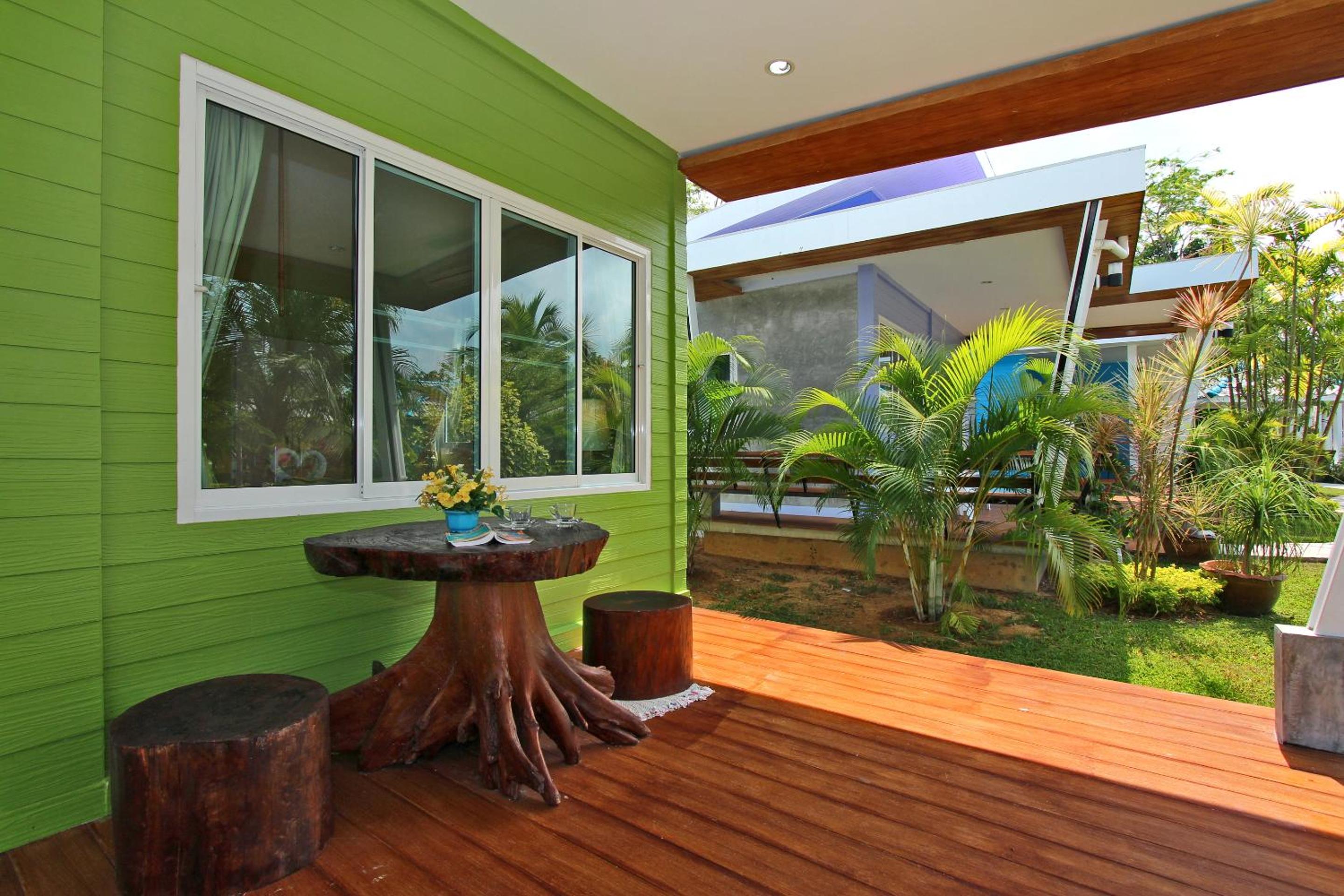 Deluxe Bungalow with Garden View photo 3