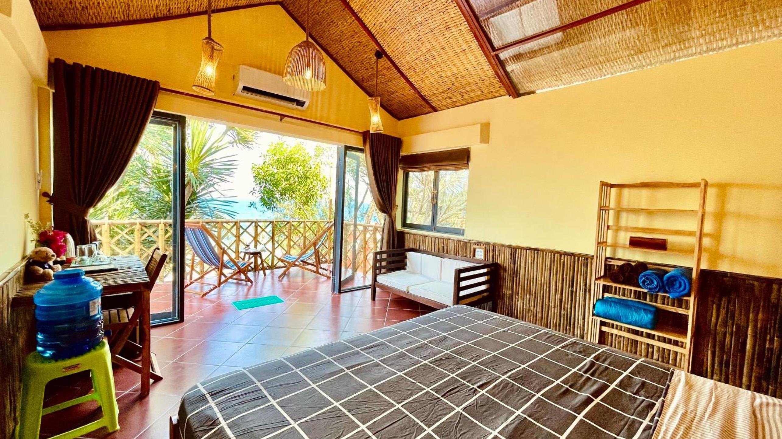 Bungalow with Sea View photo 3