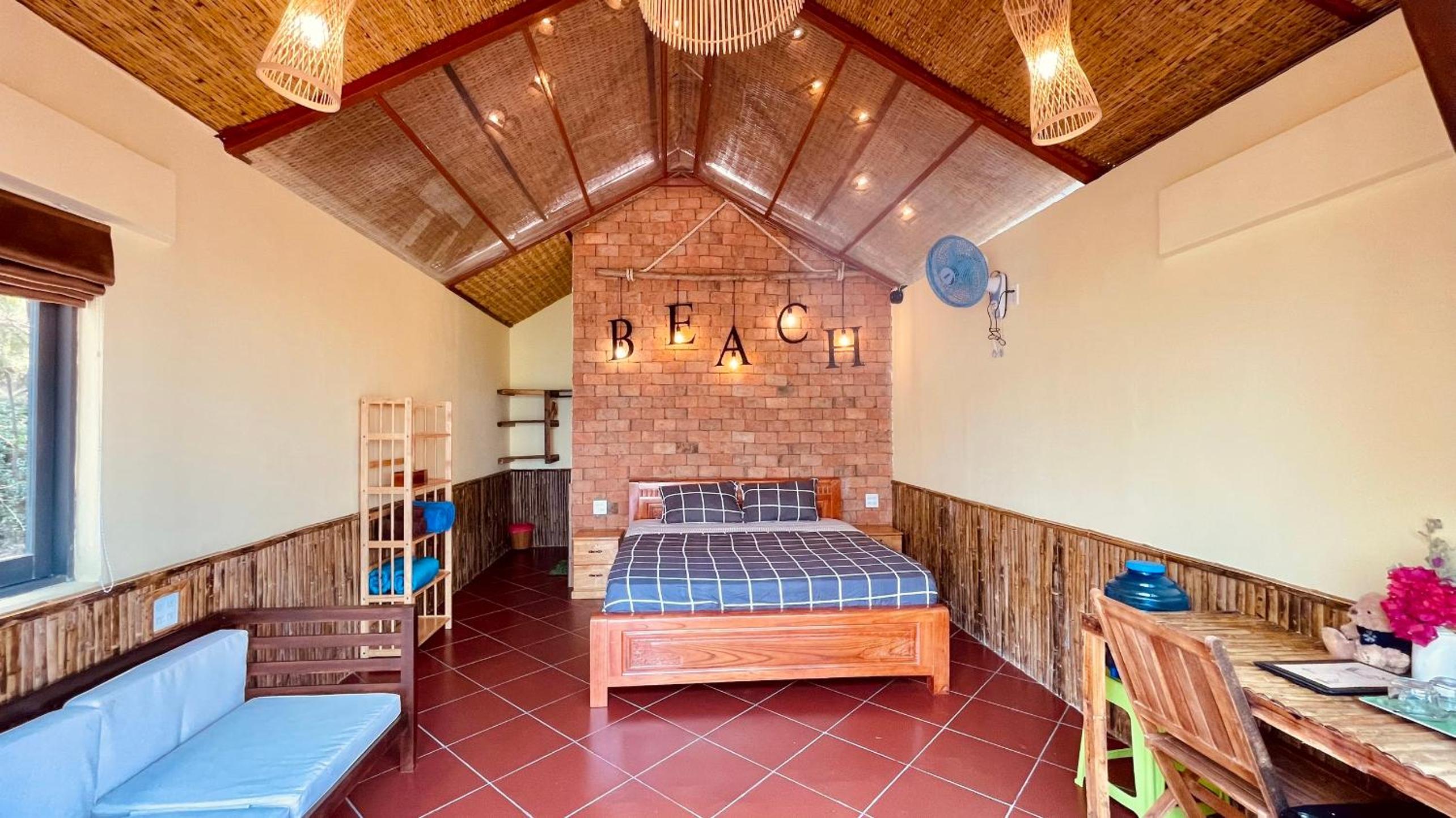 Bungalow with Sea View photo 2