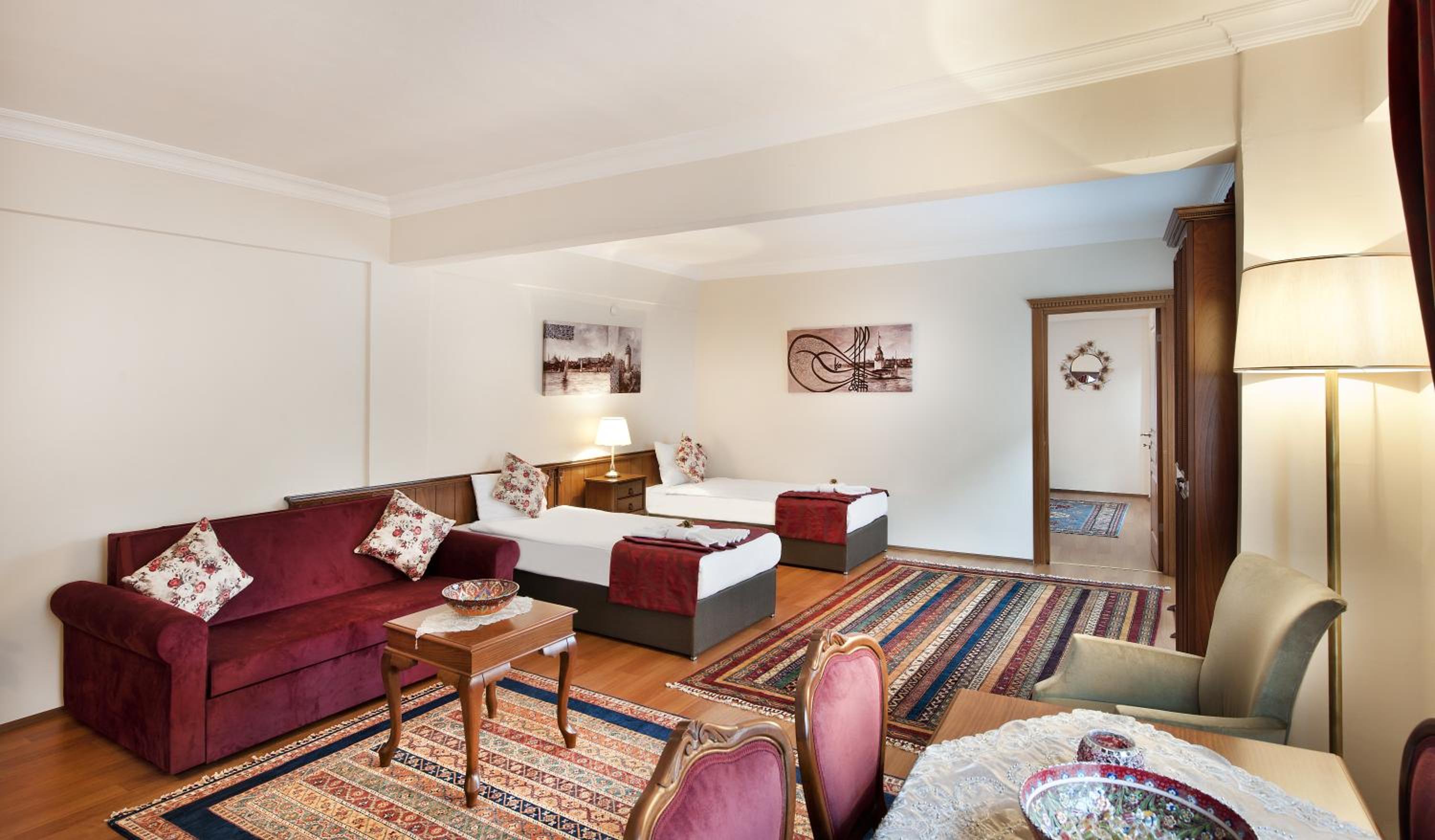 Deluxe Suite photo 1