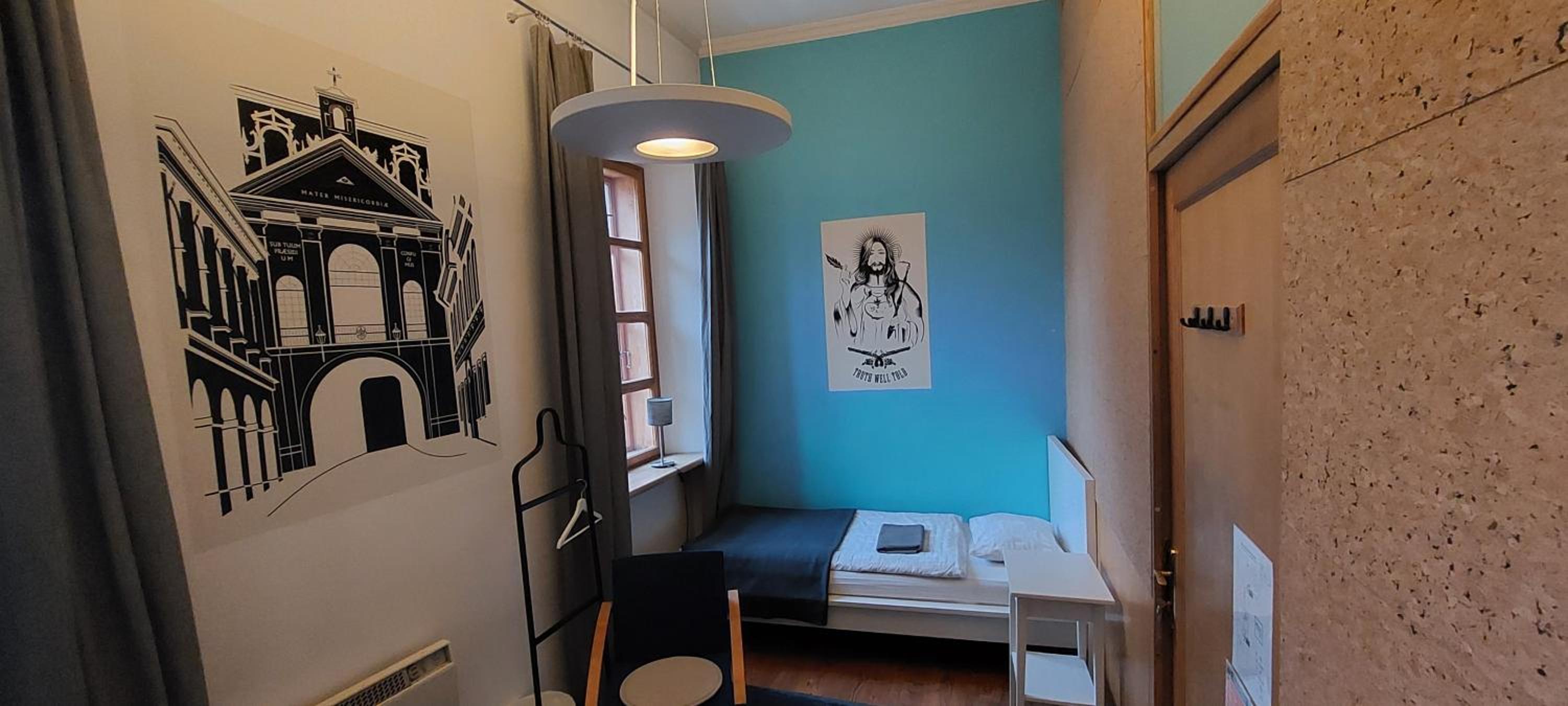 Double Room with Shared Bathroom photo 3