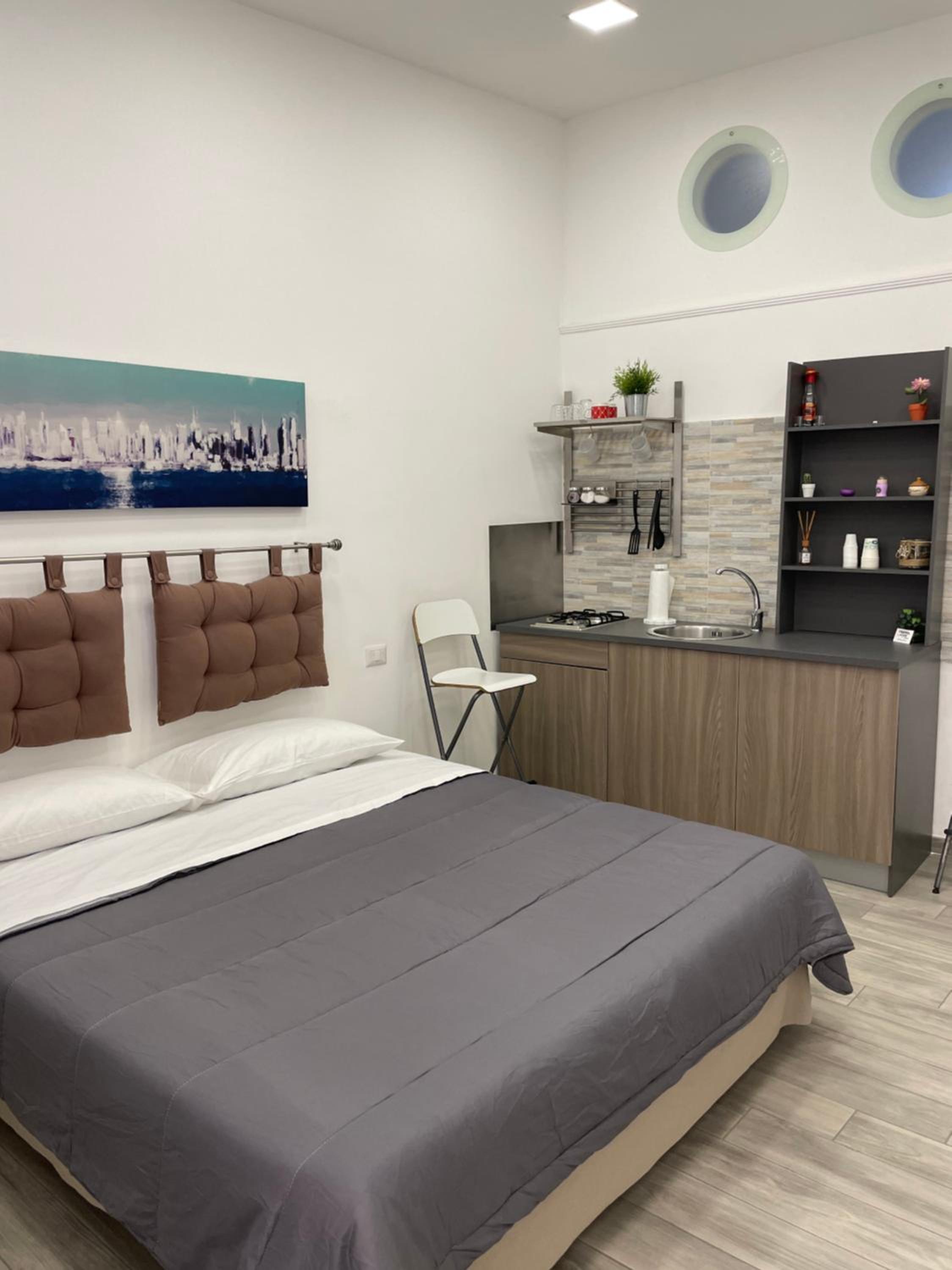 One-Bedroom House - Photo 13