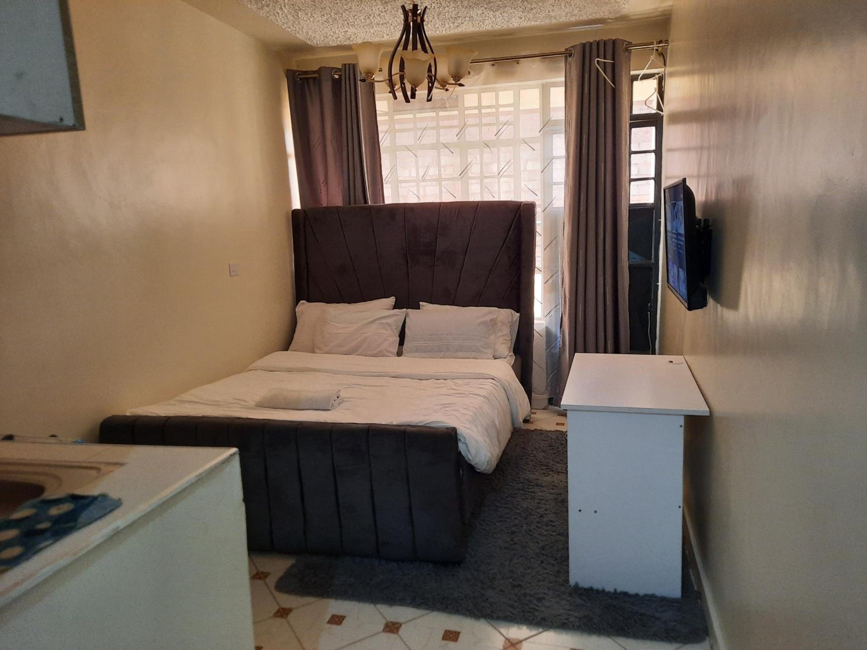 One-Bedroom Apartment photo 1