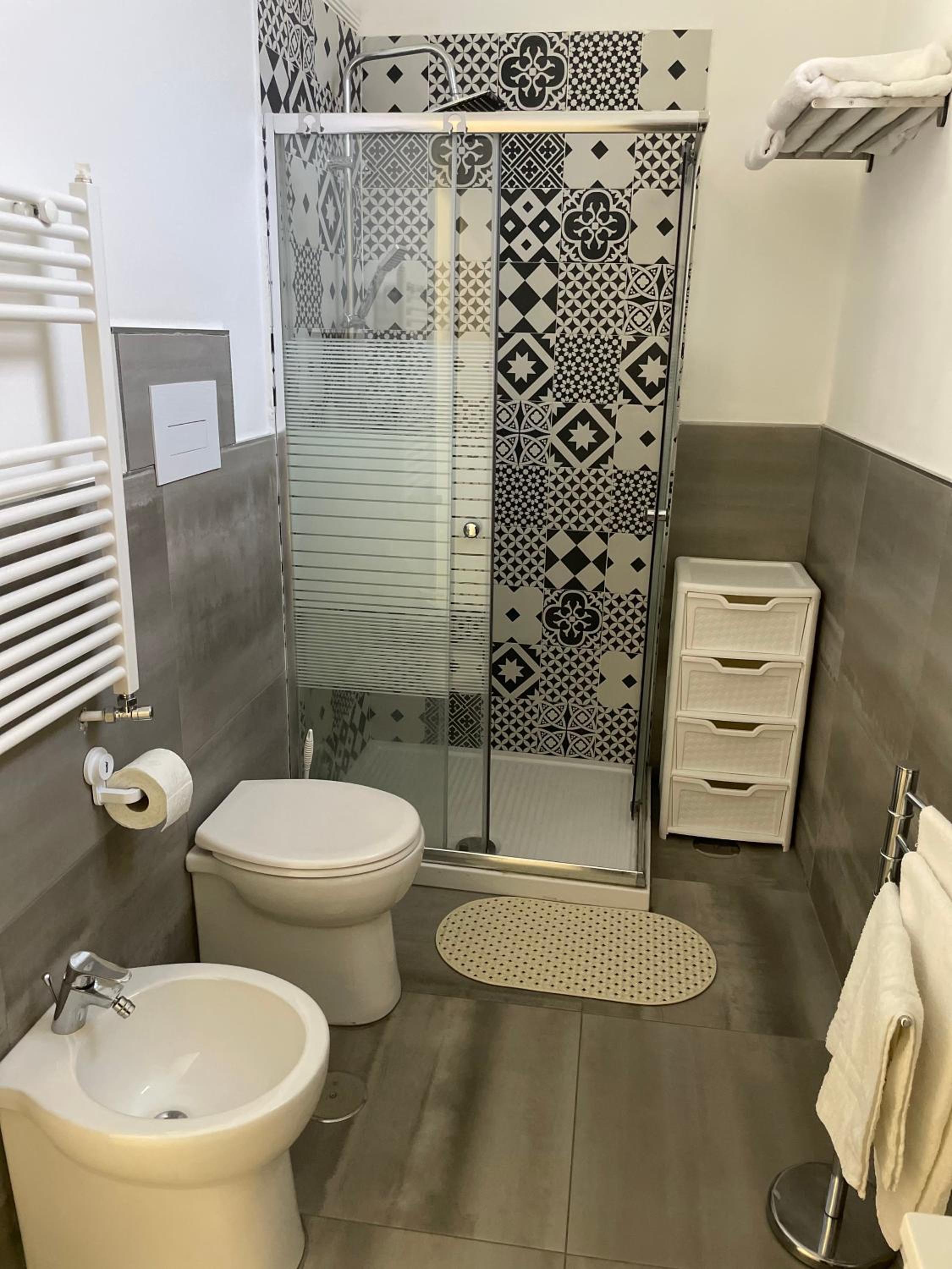 One-Bedroom House - Photo 10