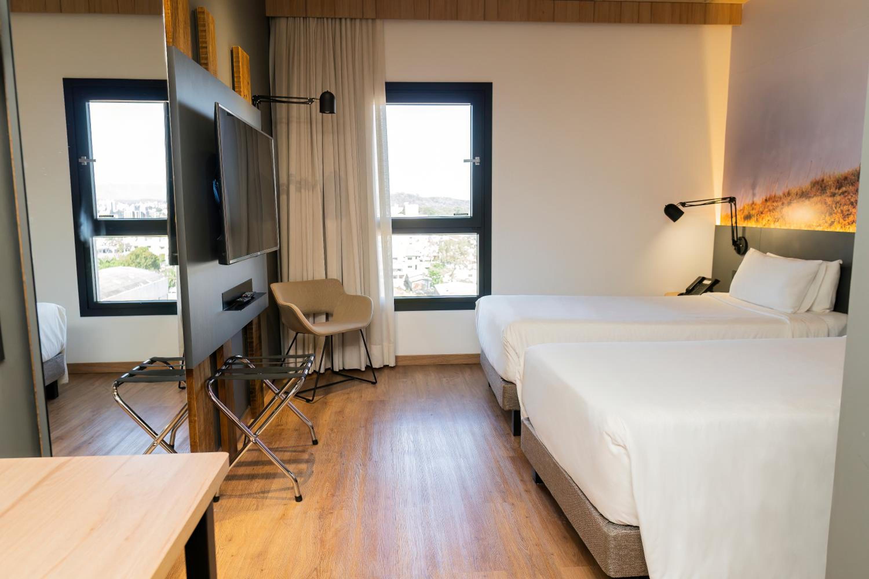 Standard Twin Room - Photo 3