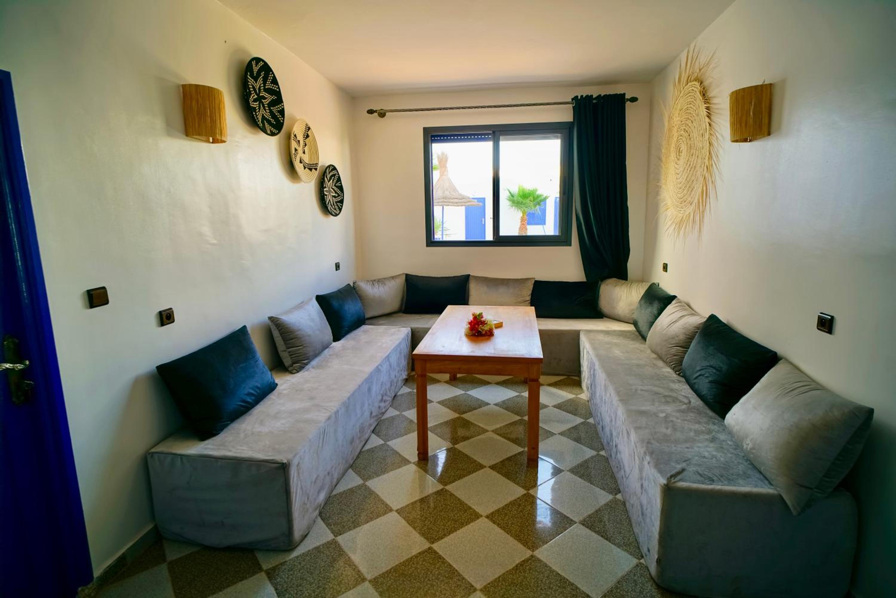 Apartment with Pool View  - Photo 6