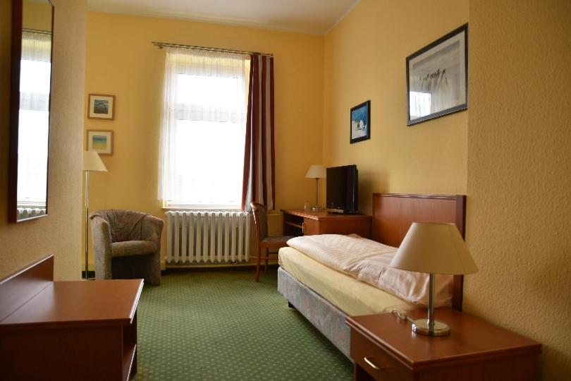 Single Room photo 1