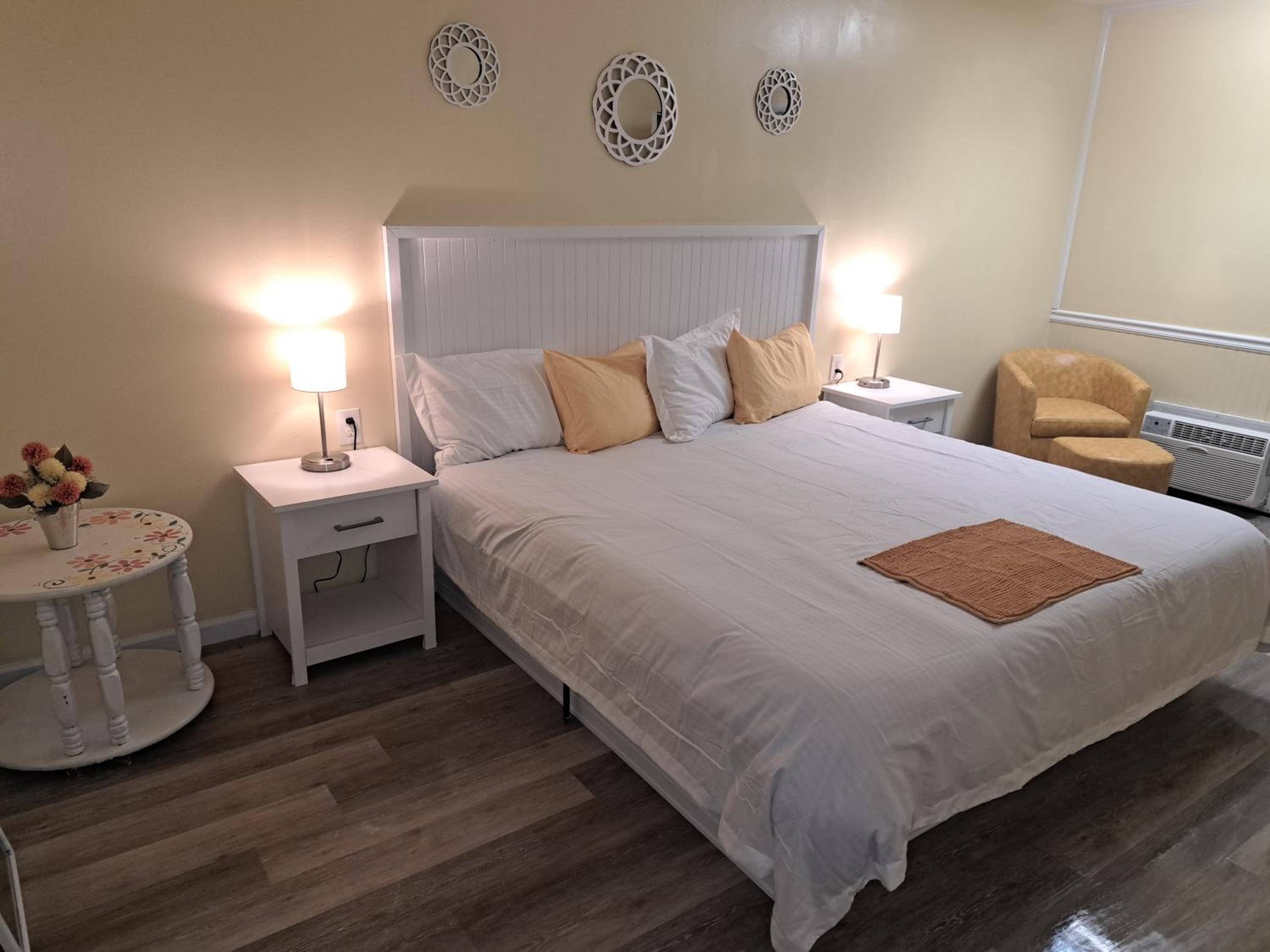 Standard King Room