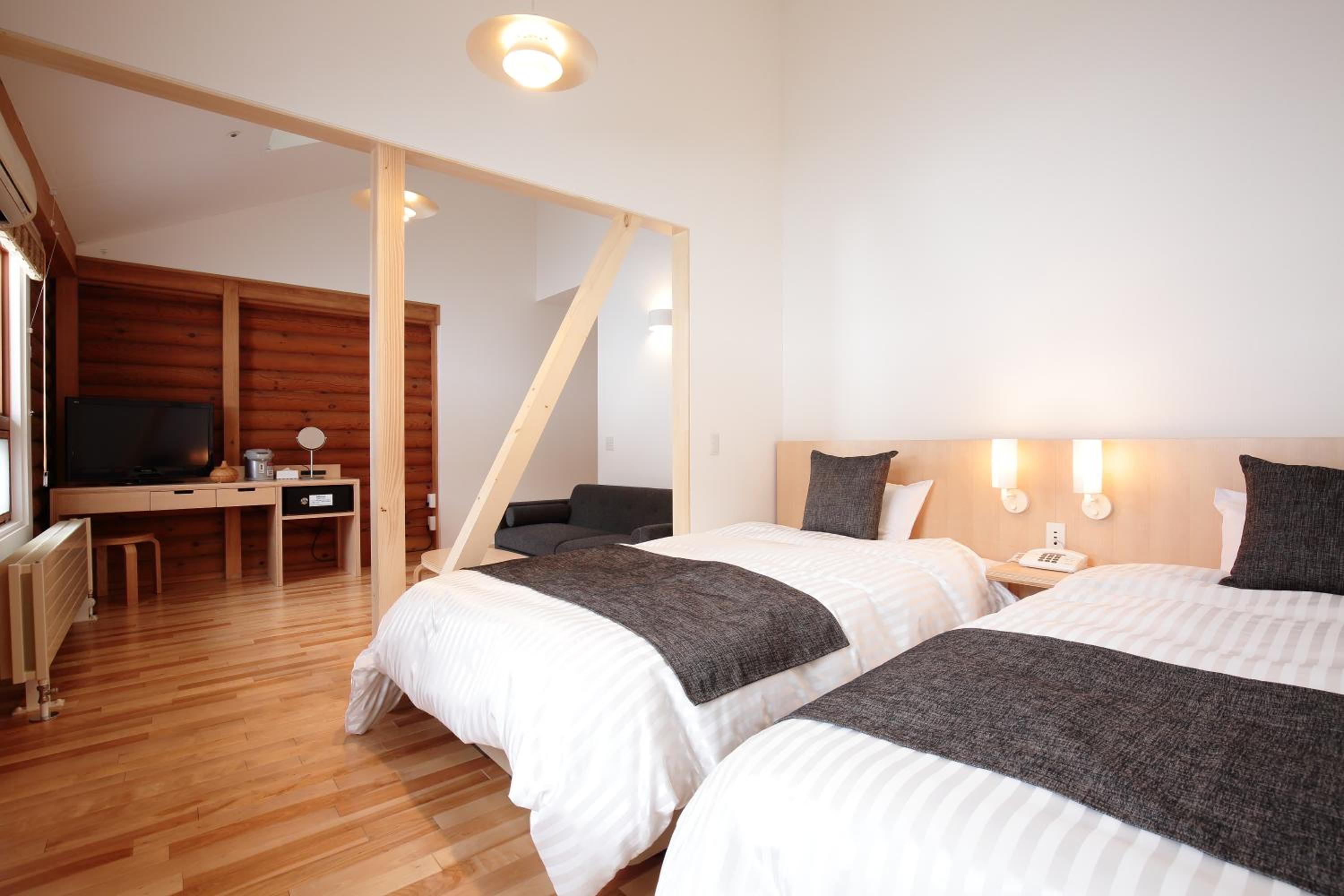 Twin Room with Bath
