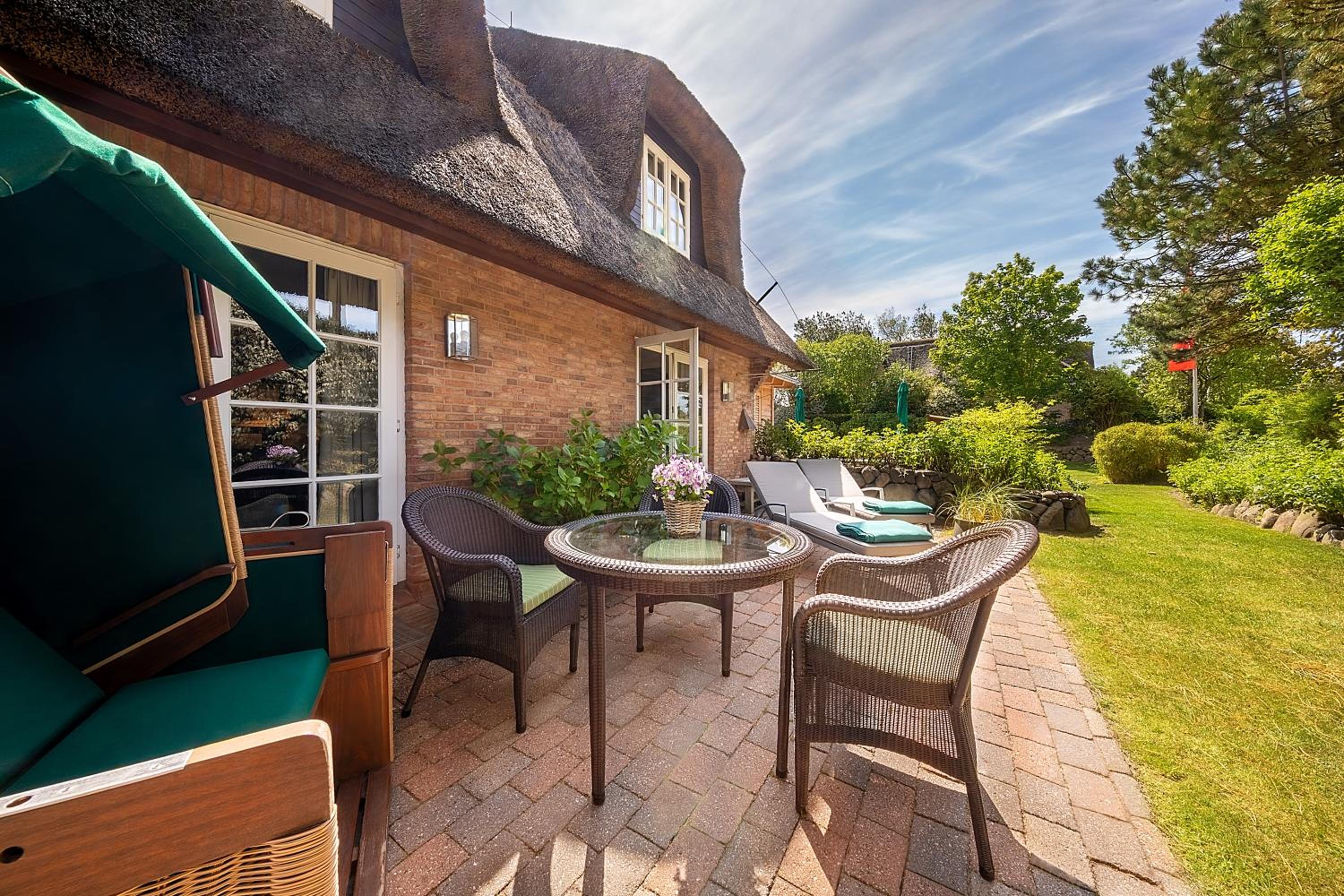 King Suite - Non-Smoking