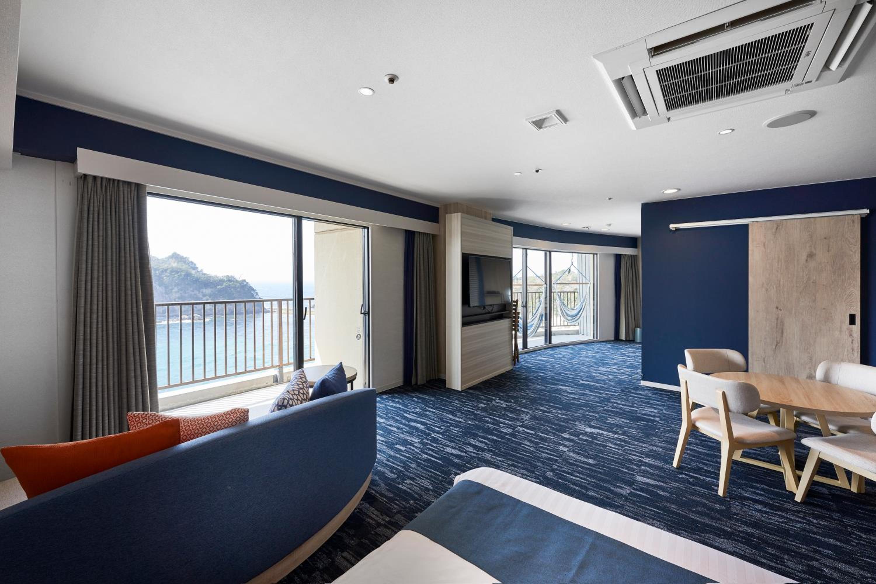 Luxury Quadruple Room with Ocean view and Open Air-bath