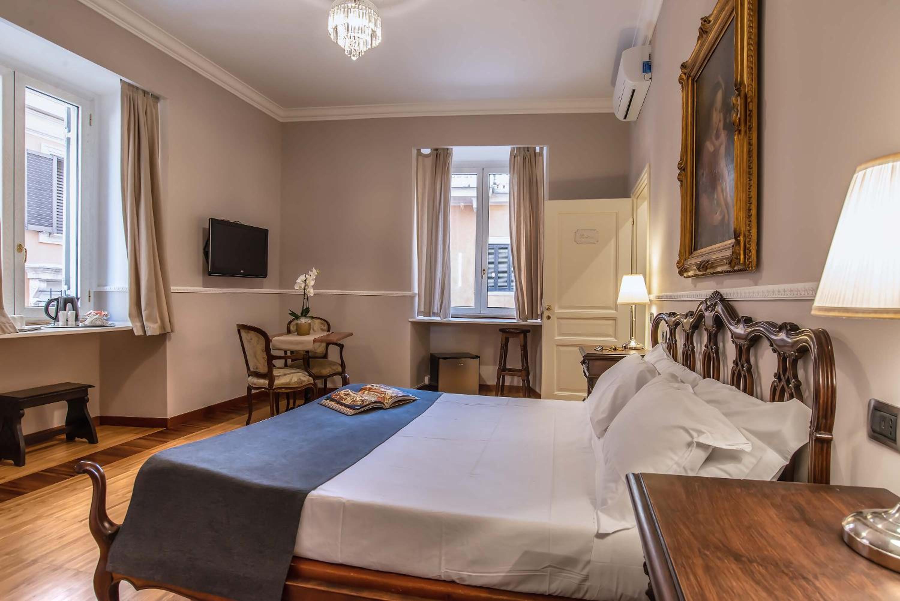 Standard Double or Twin Room photo 3