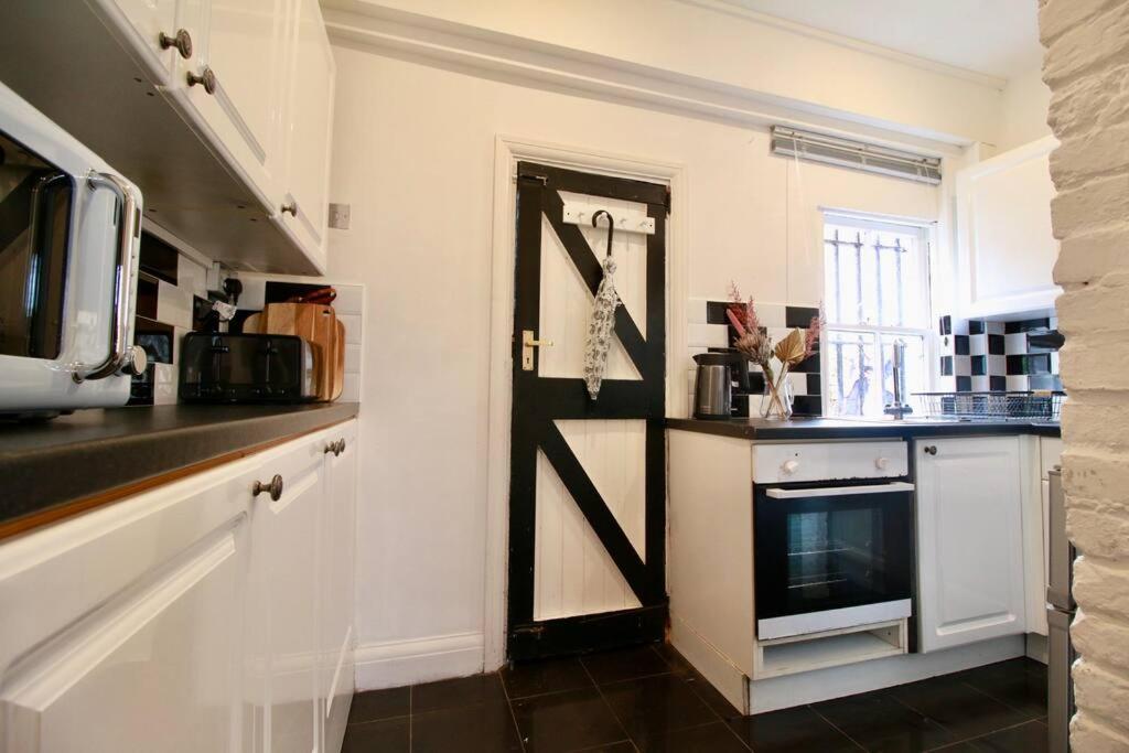 One-Bedroom House photo 2