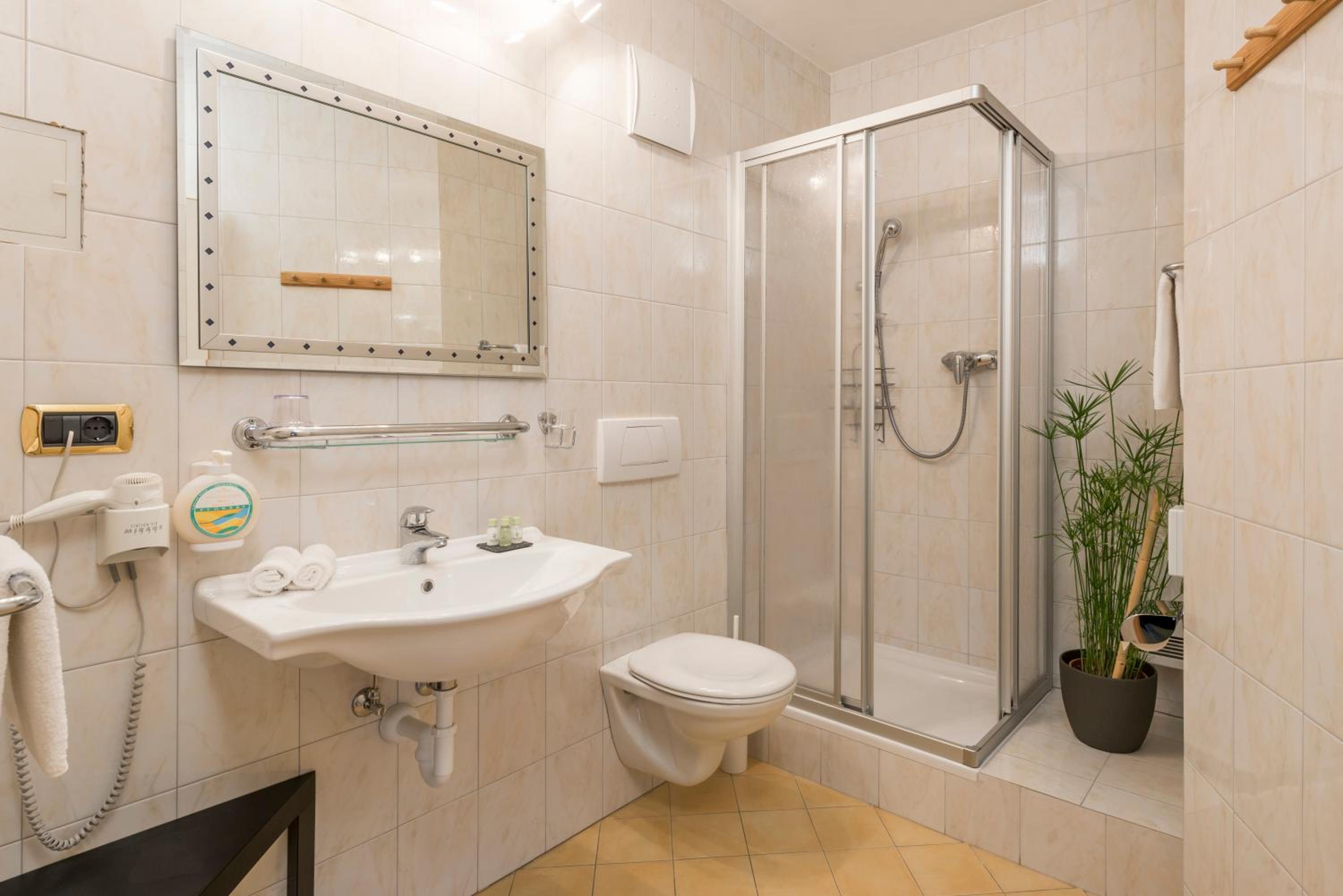 Small Double Room photo 3