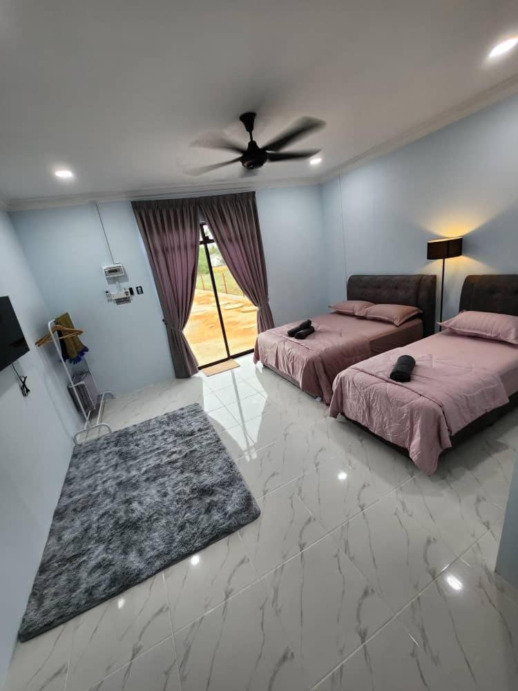 Deluxe Double Room (2 Adults + 1 Child)