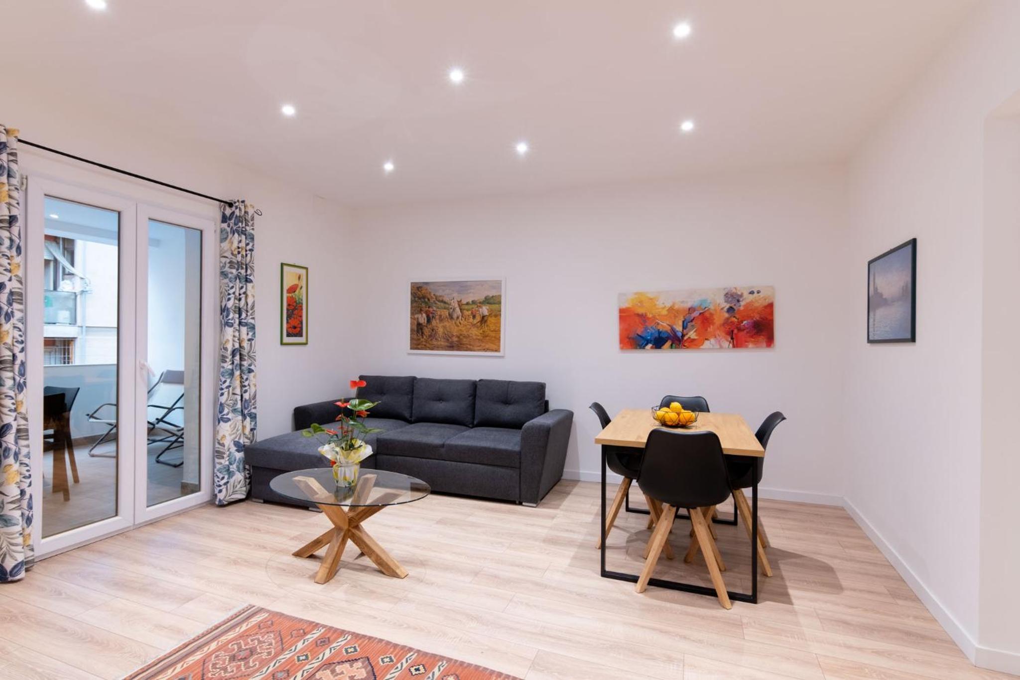 One-Bedroom Apartment