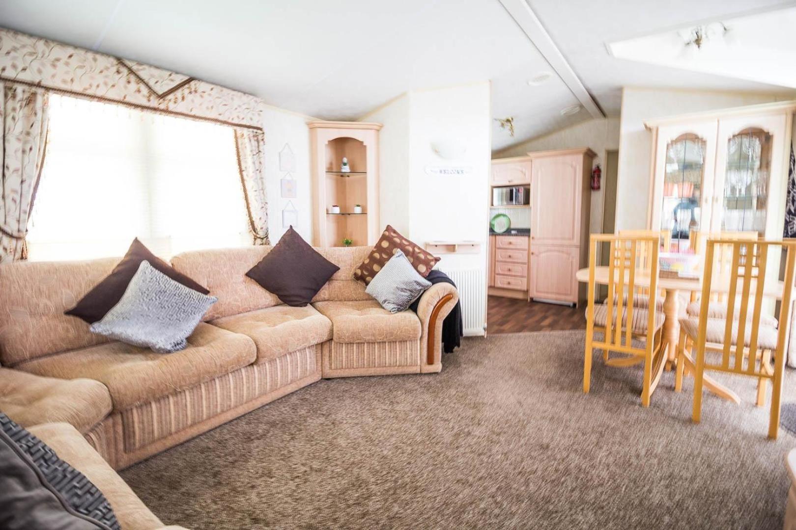 Mobile Home photo 1
