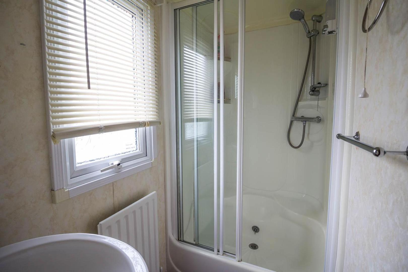 Mobile Home photo 2