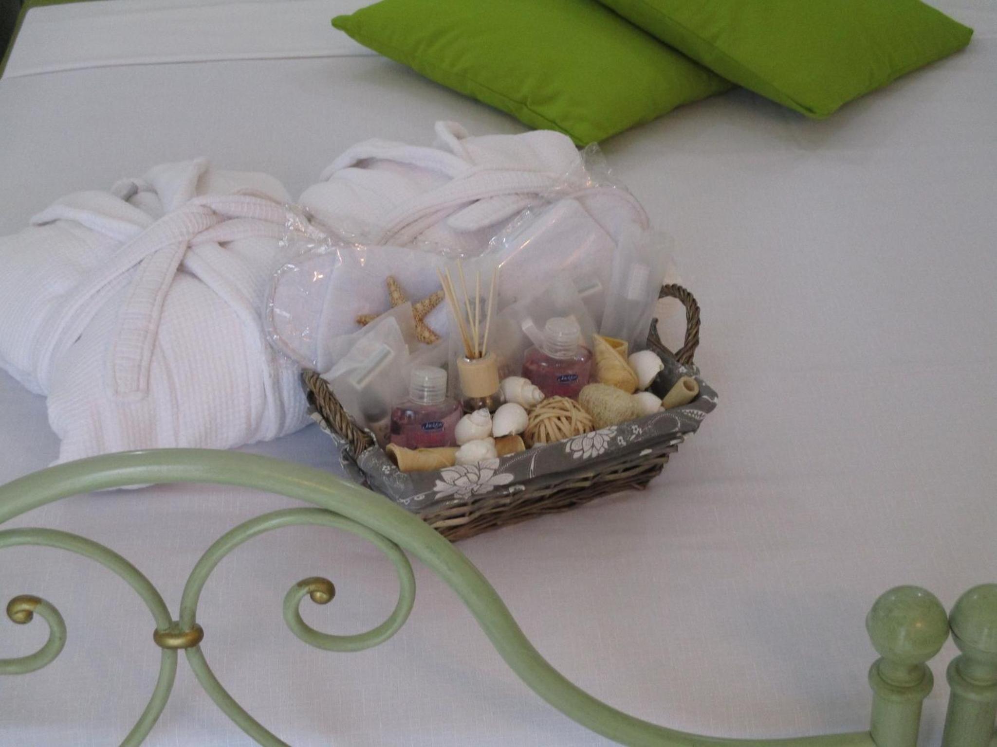 Deluxe Double or Twin Room with Balcony - Photo 1