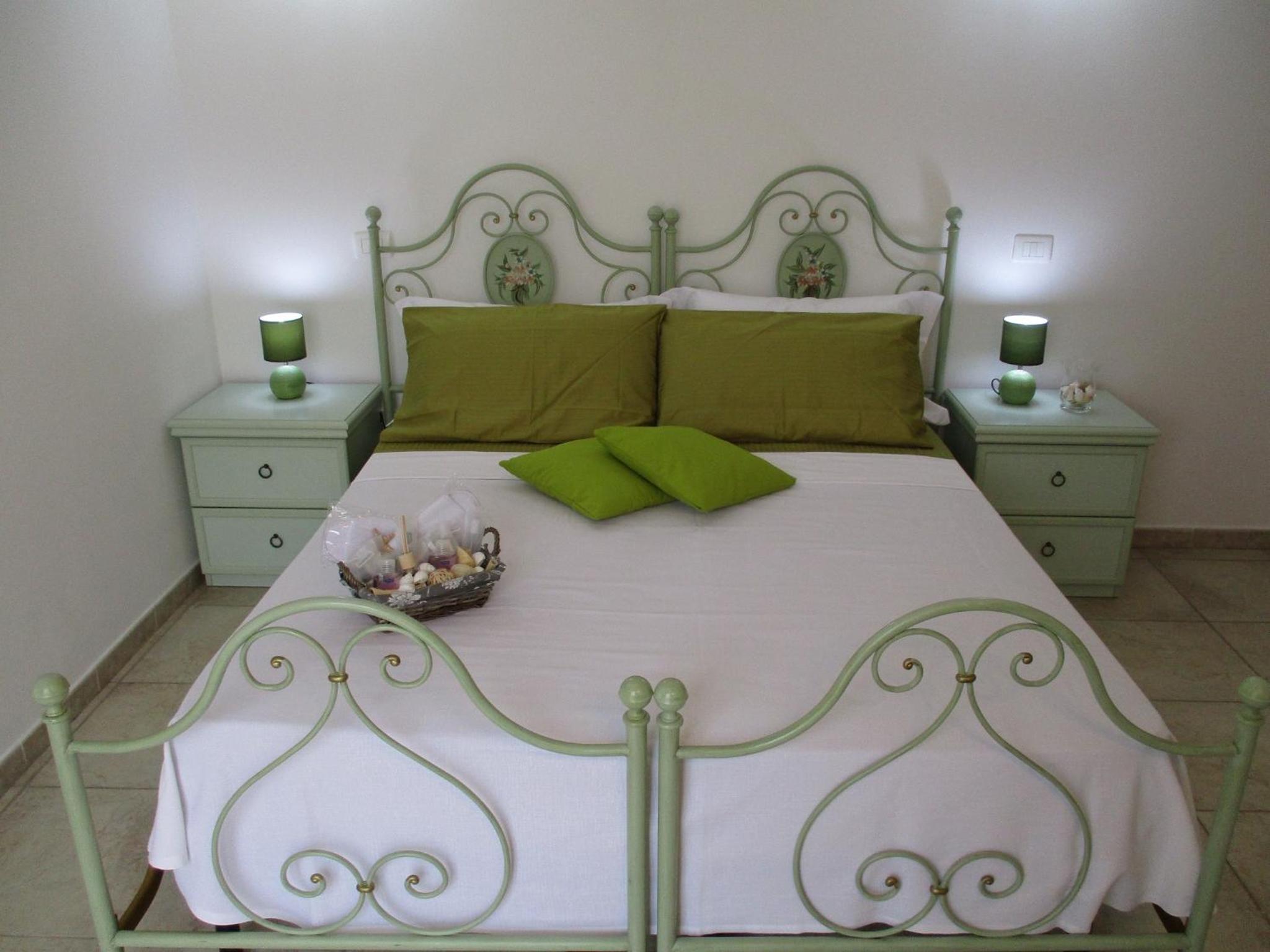 Deluxe Double or Twin Room with Balcony - Photo 4