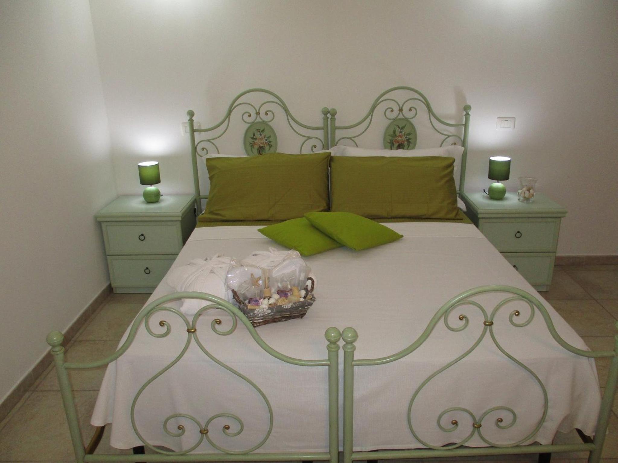 Deluxe Double or Twin Room with Balcony - Photo 10
