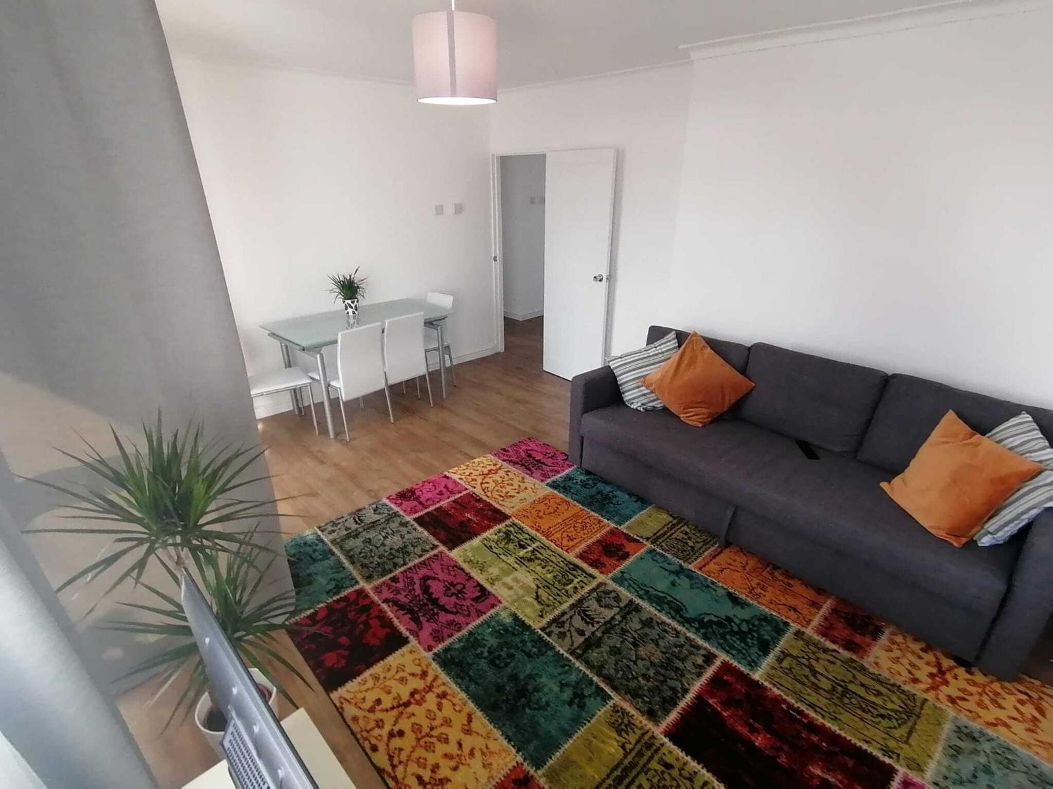 Three-Bedroom Apartment with Balcony photo 3