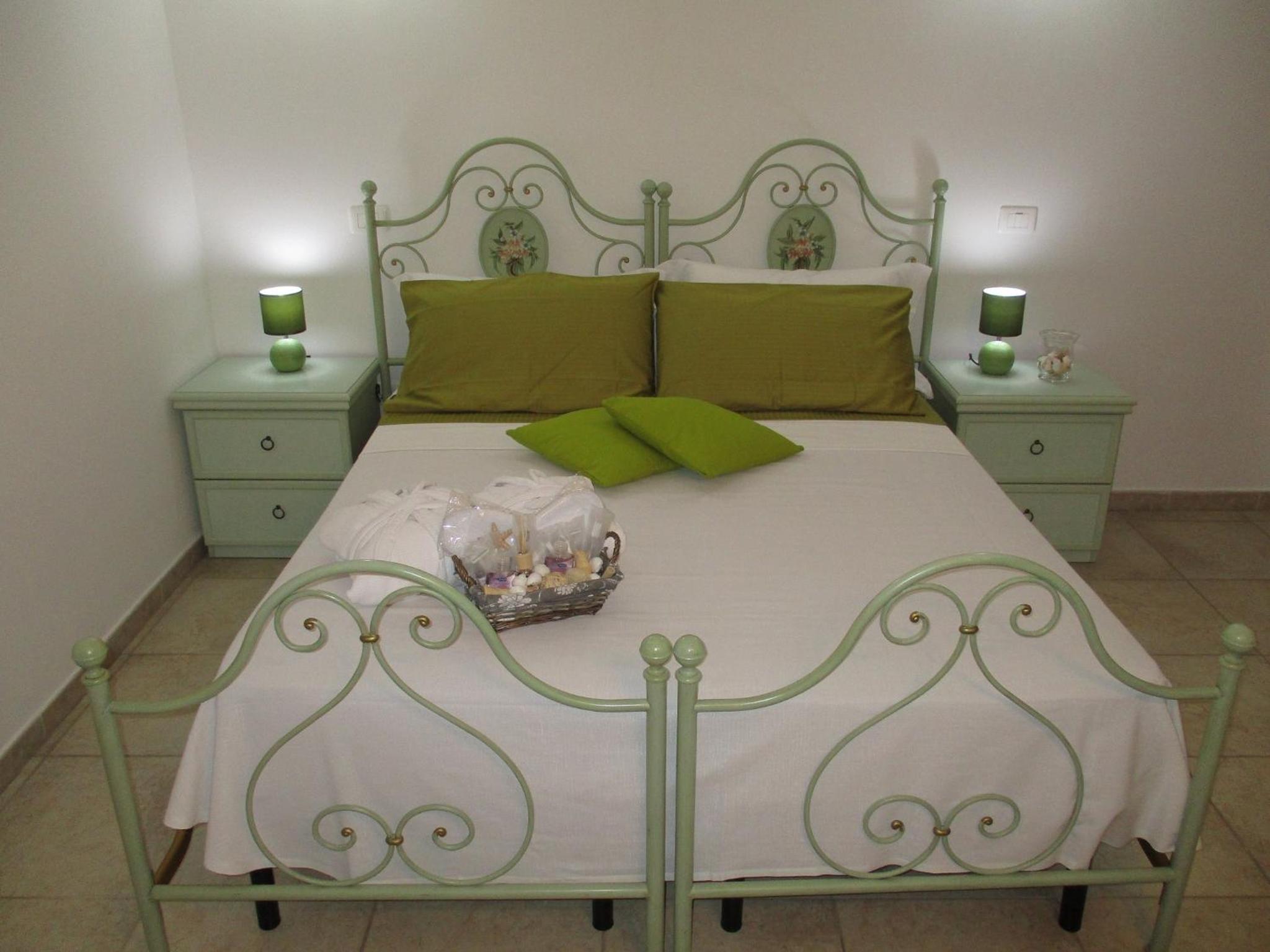 Deluxe Double or Twin Room with Balcony - Photo 11