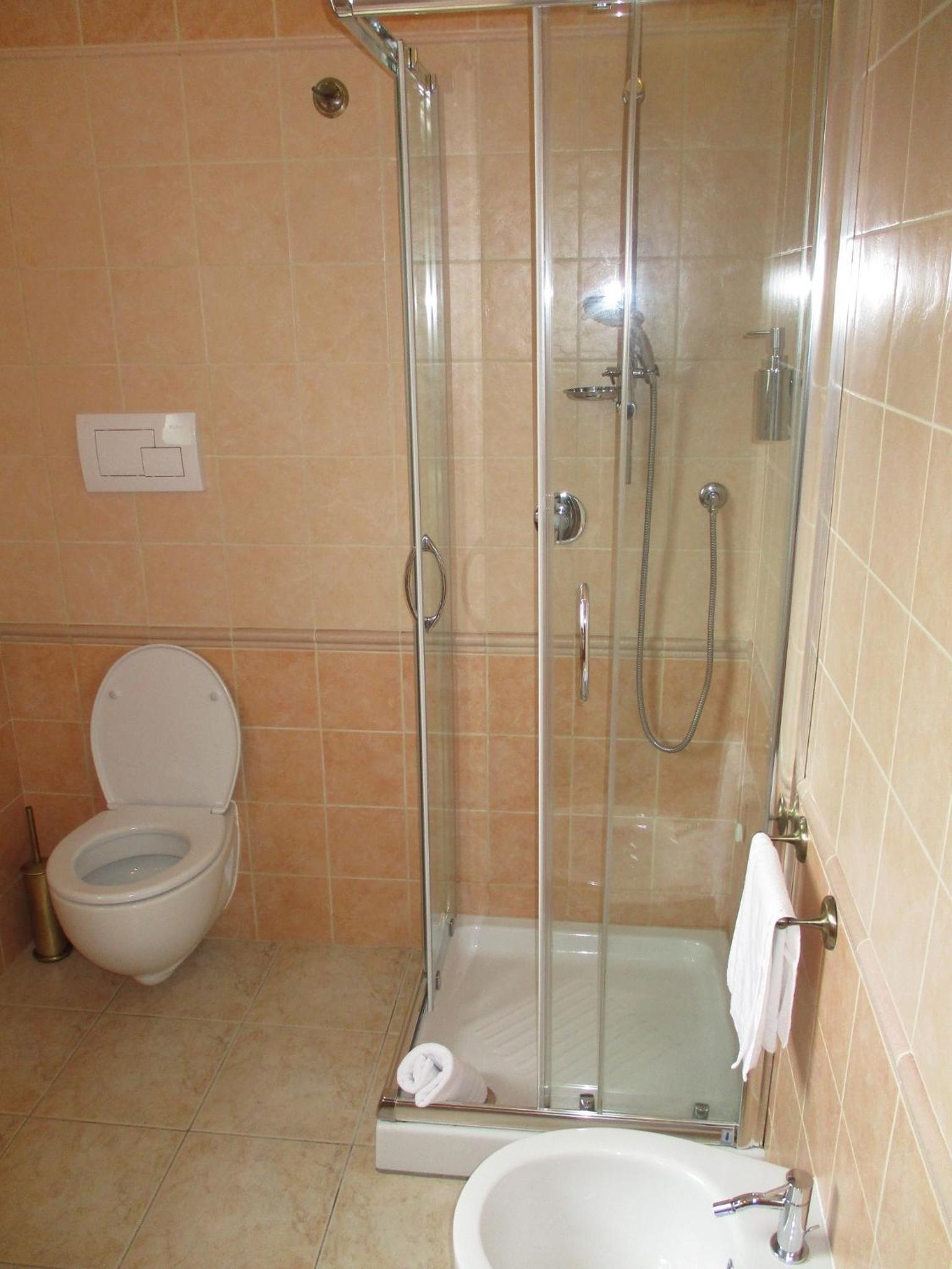 Deluxe Double or Twin Room with Balcony - Photo 13