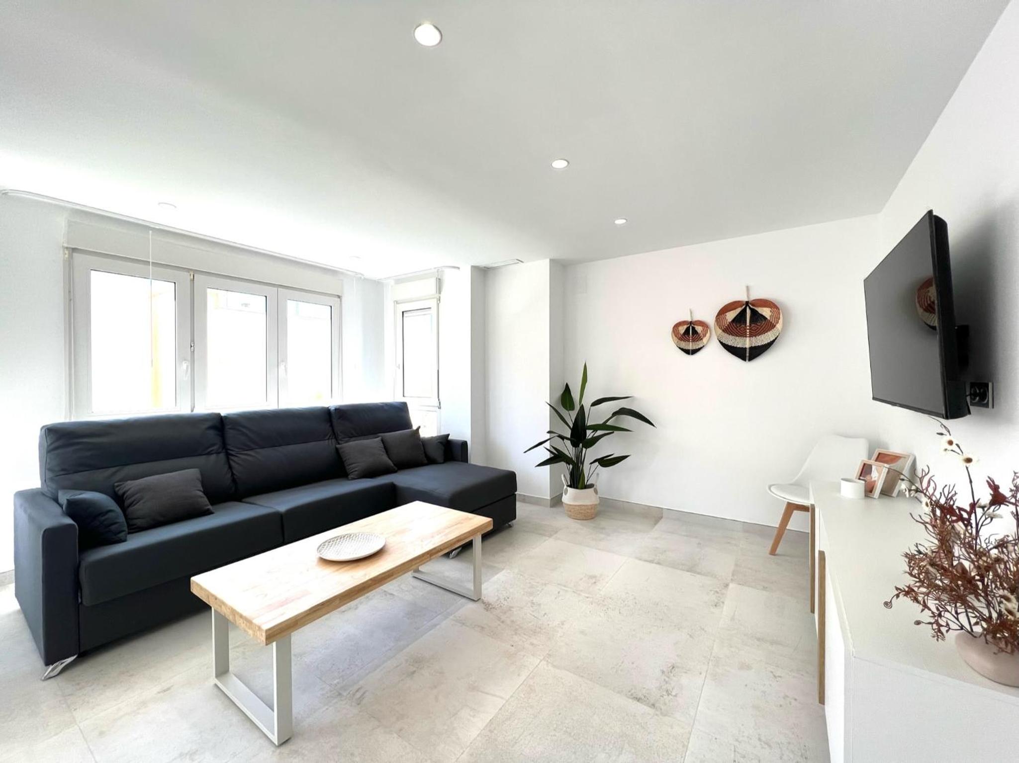 Two-Bedroom Apartment with Balcony photo 3