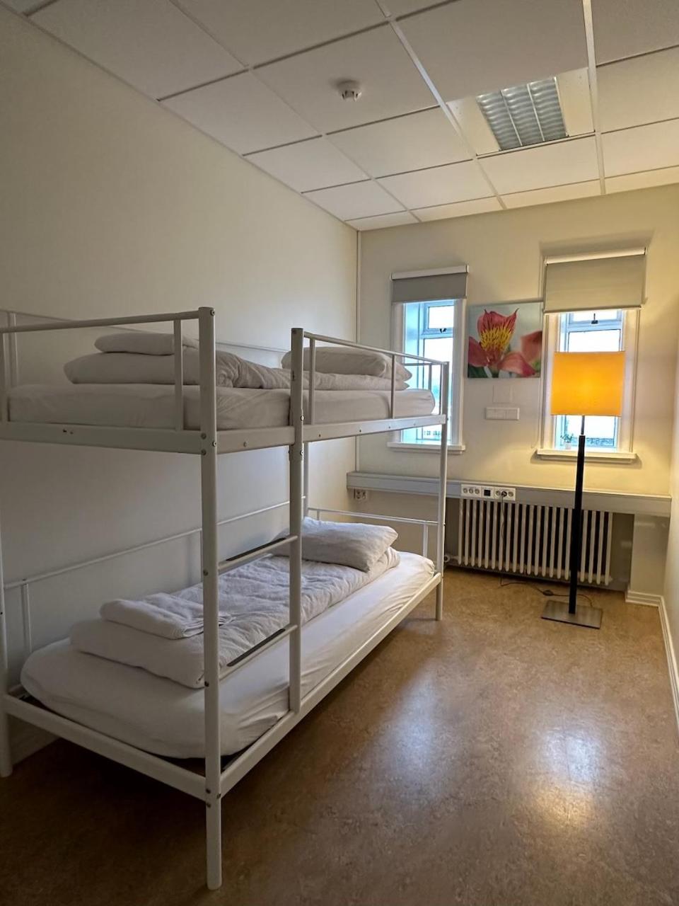 2 Bunk Bed Dorm with Shared Bathroom photo 1