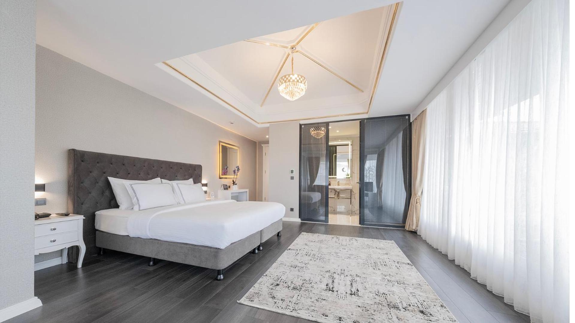 Penthouse Suite with Sea View and Private Jacuzzi photo 2