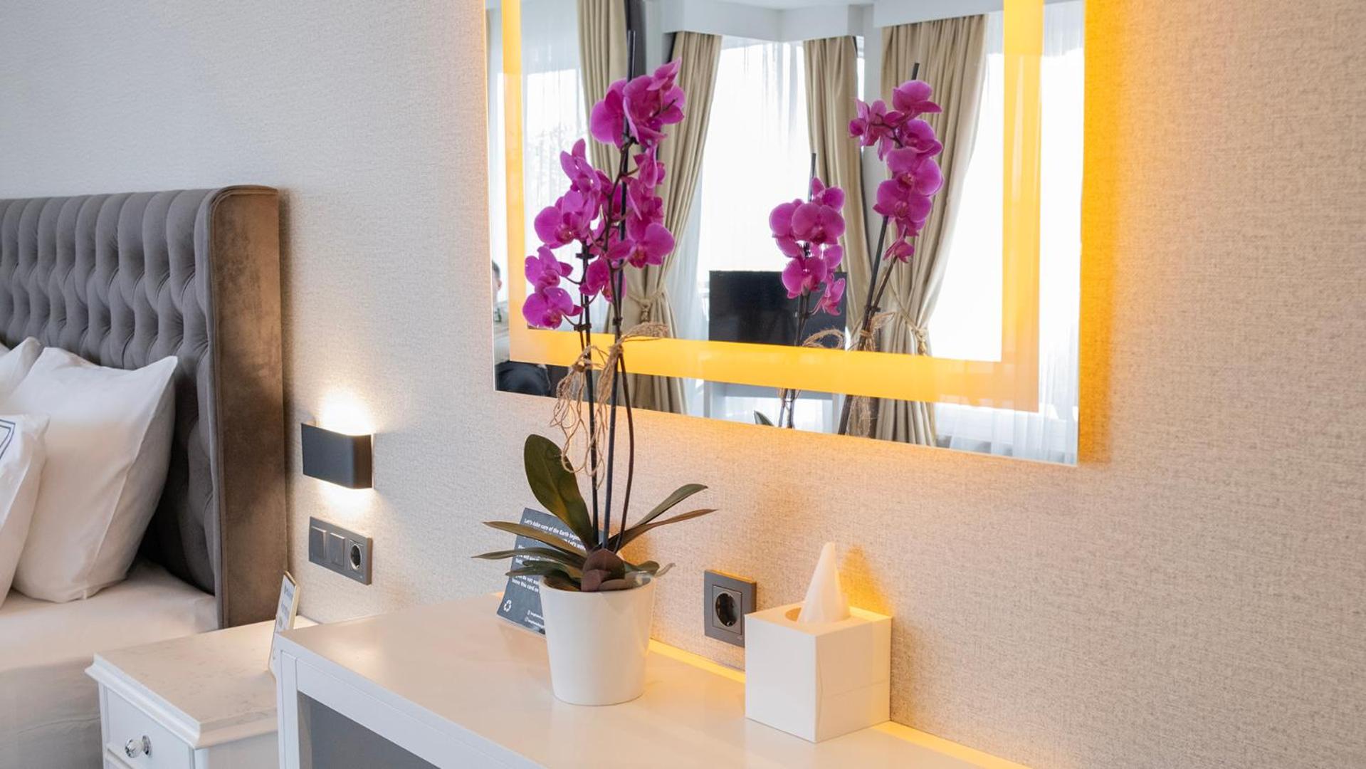 Penthouse Suite with Sea View and Private Jacuzzi photo 1