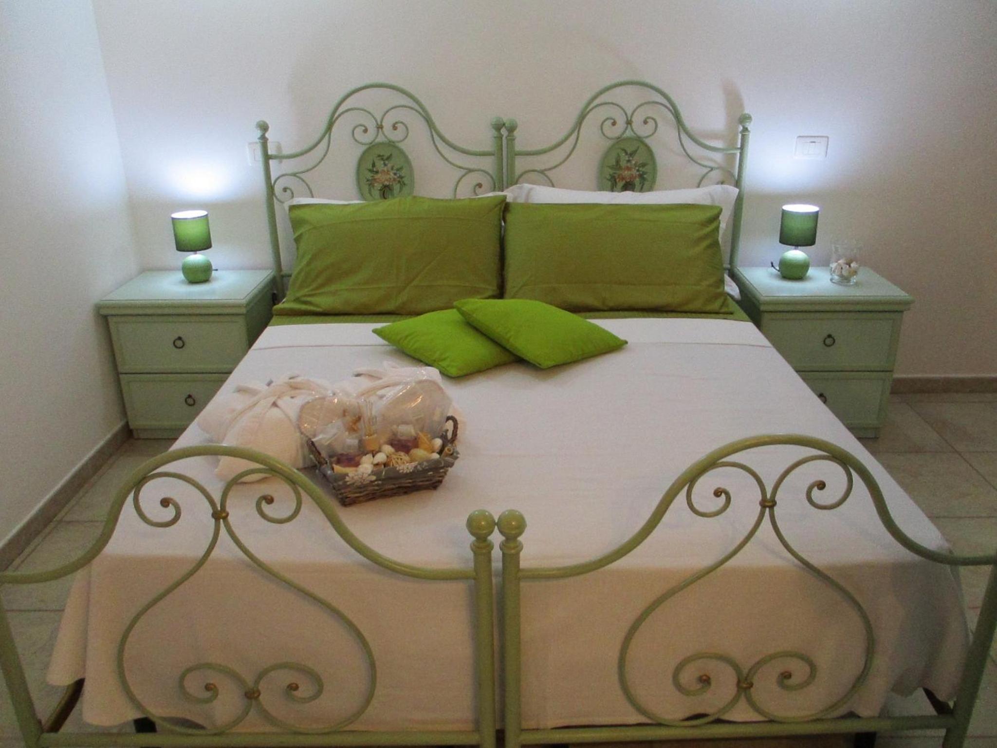 Deluxe Double or Twin Room with Balcony - Photo 17