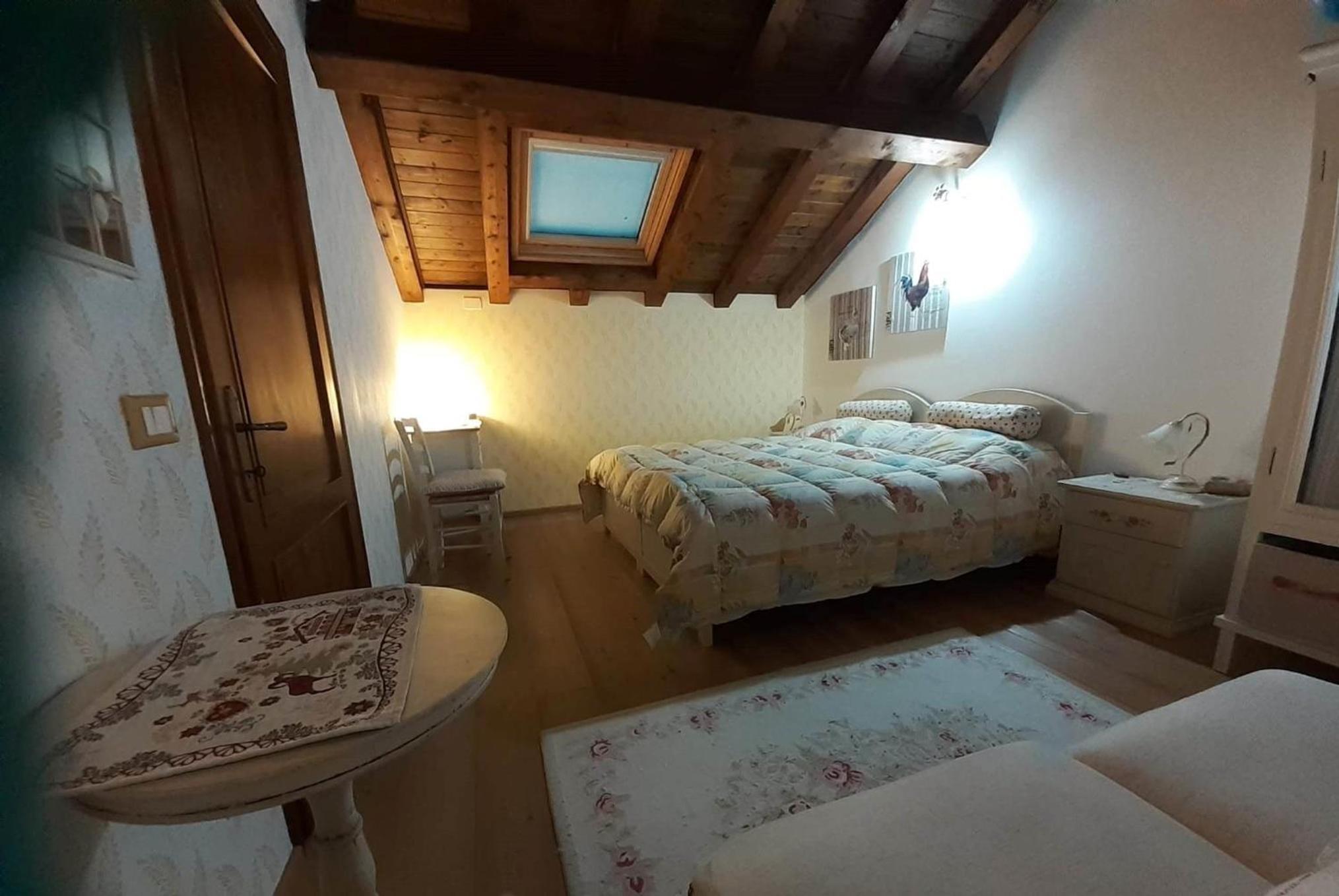 Studio Apartment - Photo 13