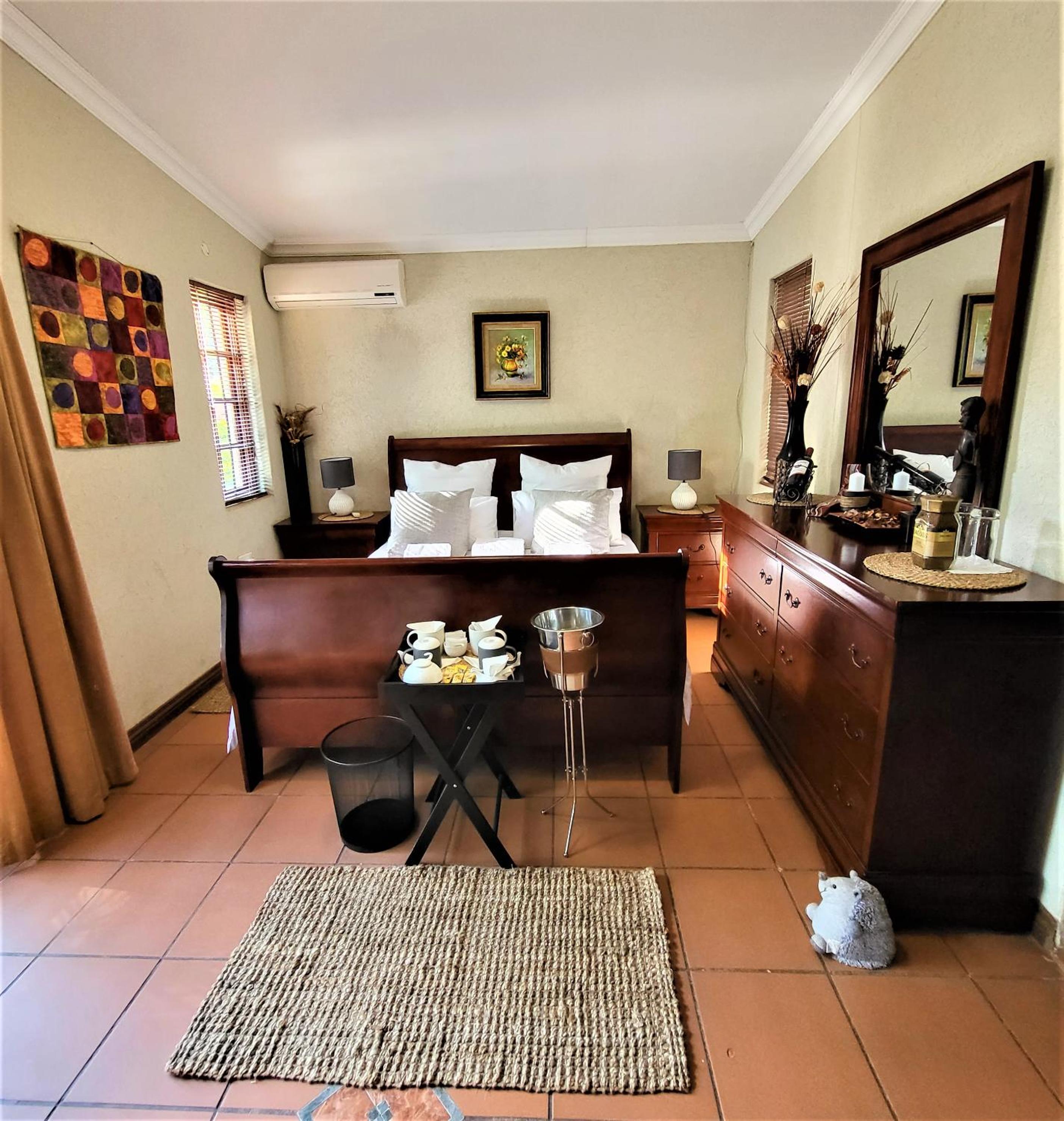 Double Room With Private Bathroom photo 1