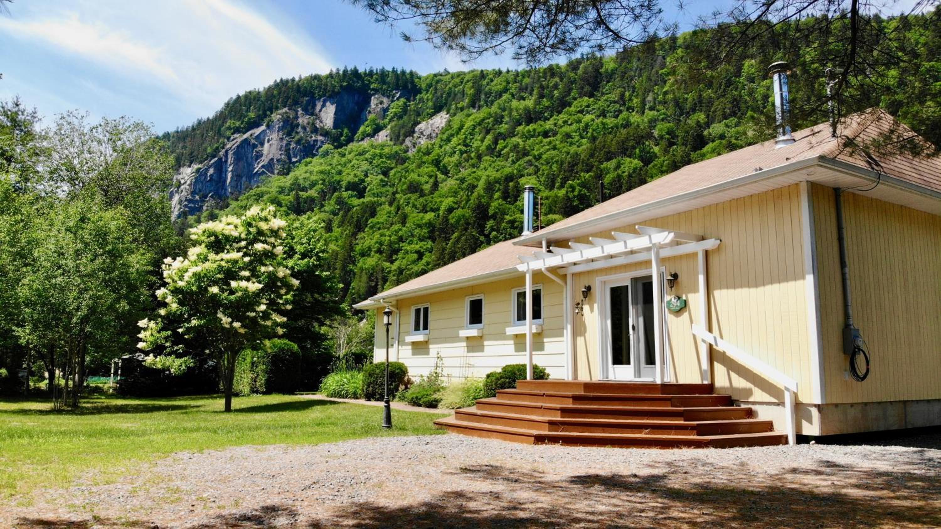 Three-Bedroom Chalet photo 2