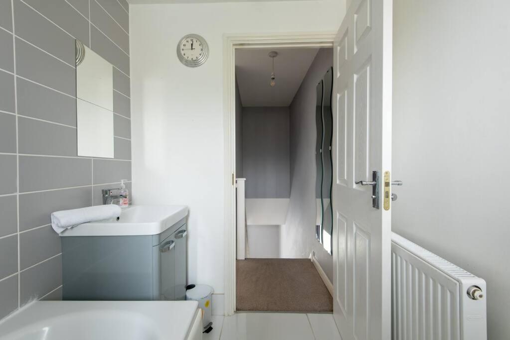 Two-Bedroom House photo 2