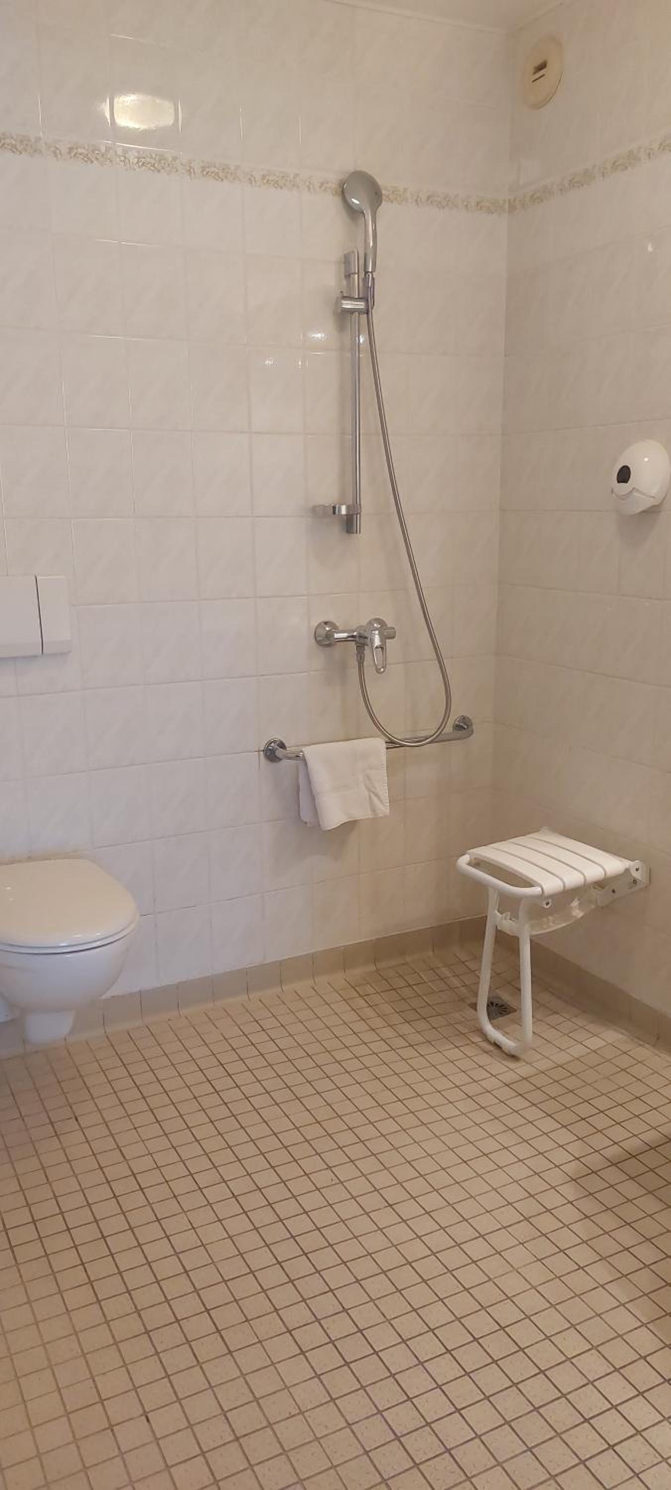 Double Room - Disability Access photo 2