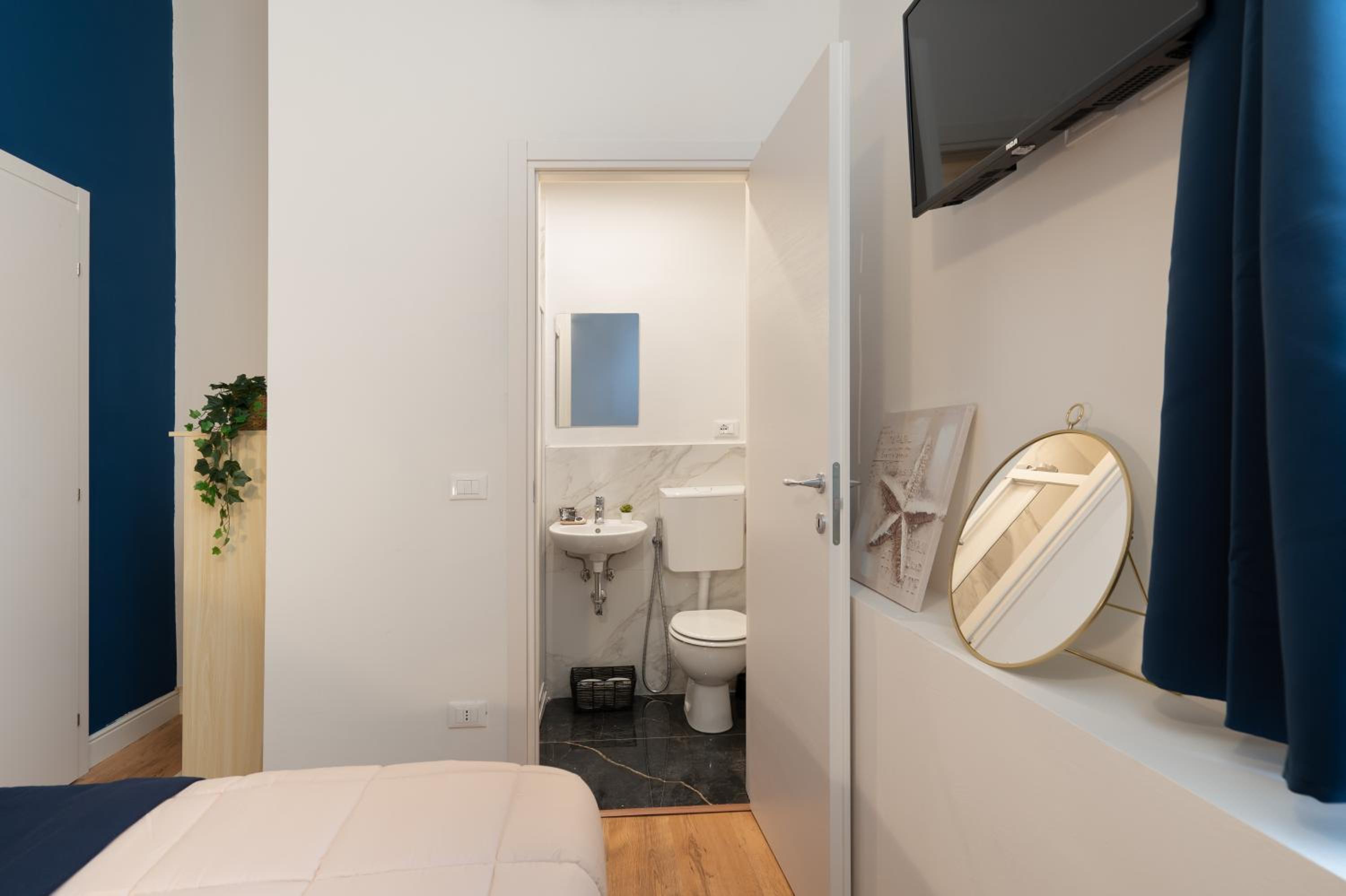 Double or Twin Room photo 2