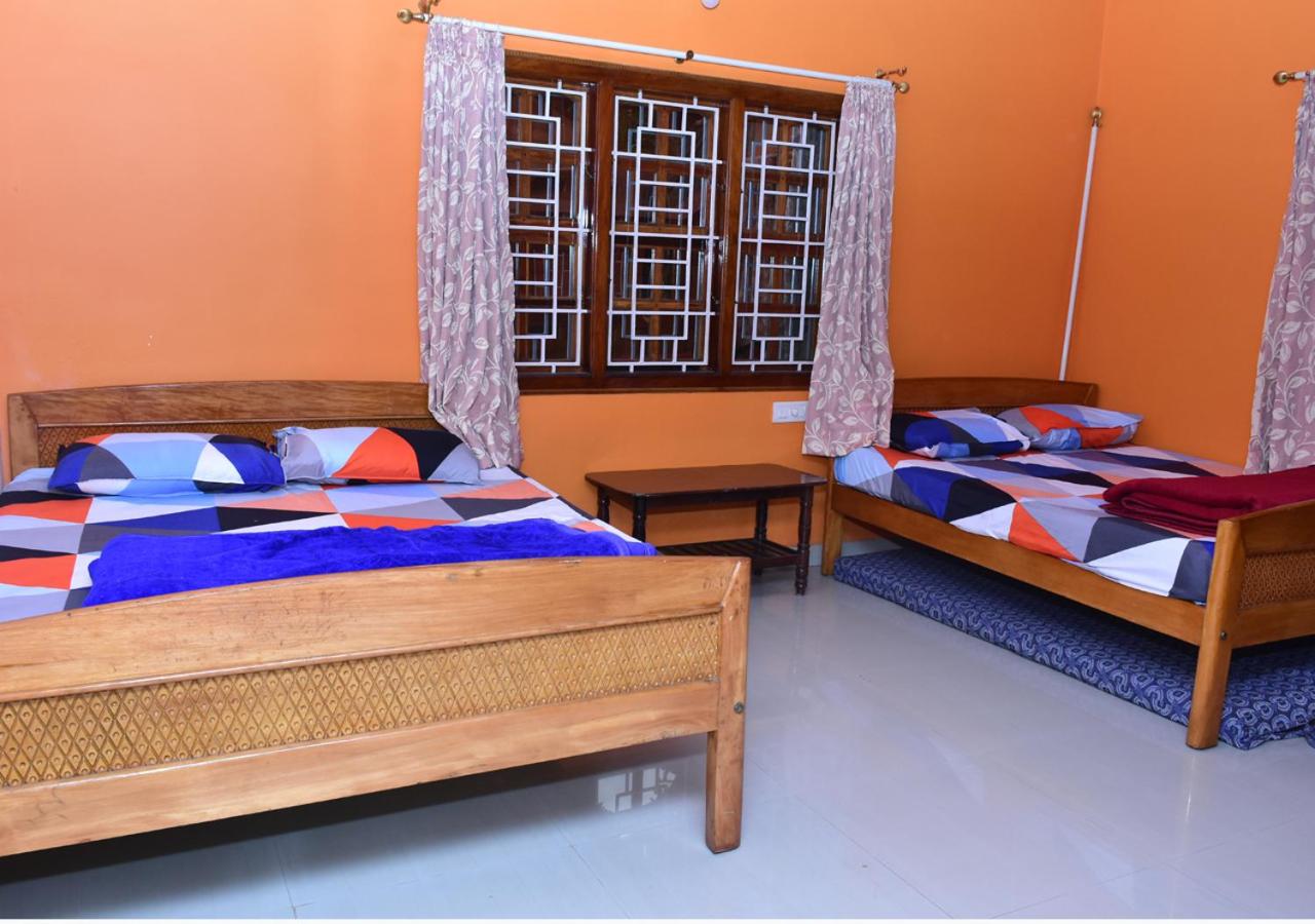 Standard Double Room with Fan photo 2