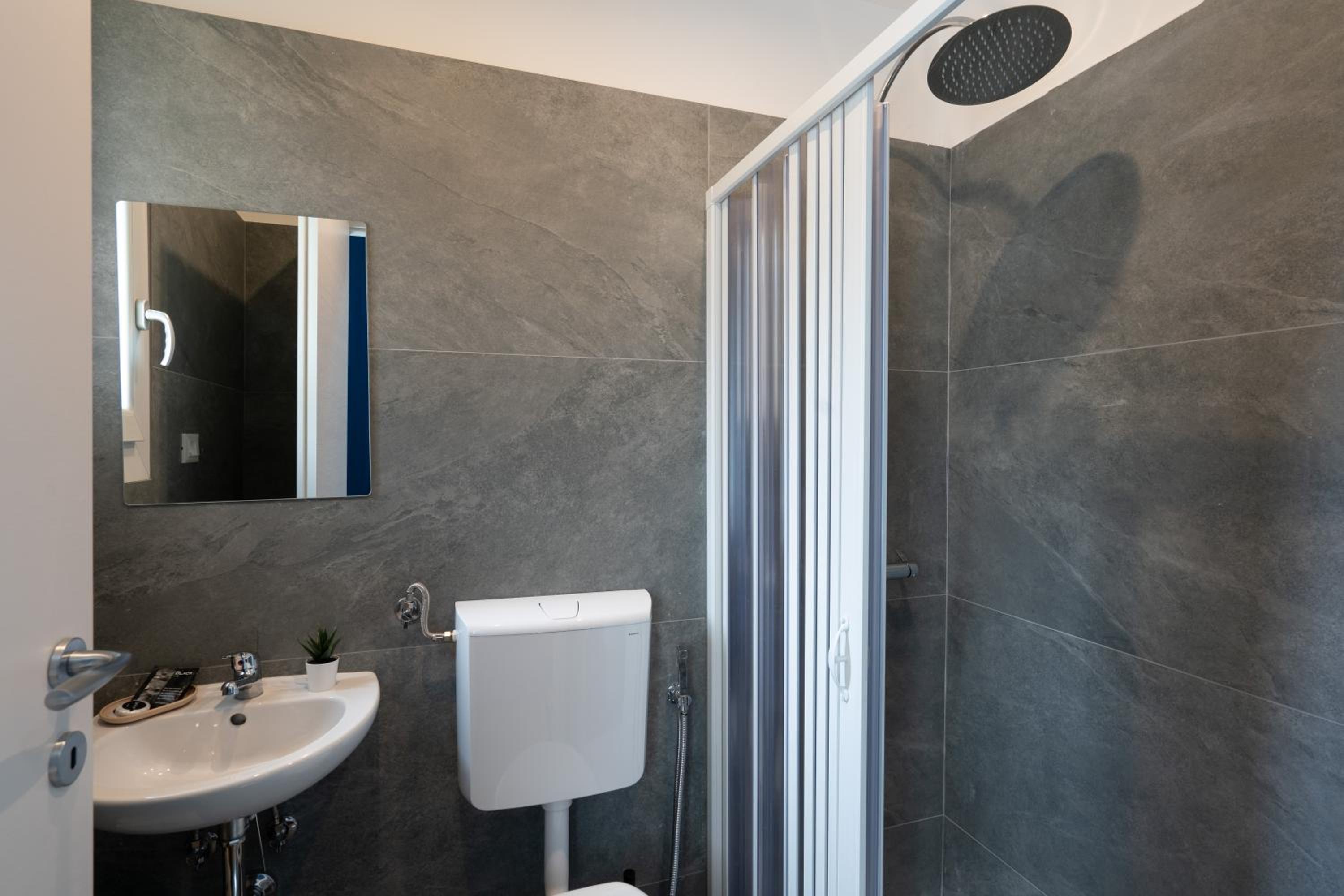 Standard Double or Twin Room photo 2